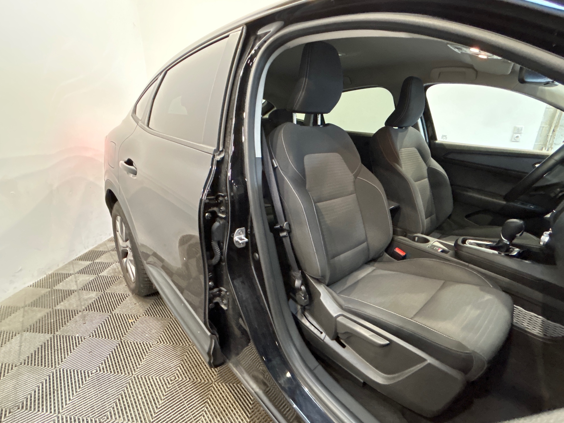 RENAULT ARKANA TCe 140 EDC - 23 Evolution
