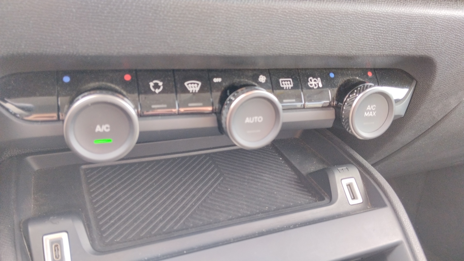 CITROEN C4 PURETECH 130CH EAT8 PLUS