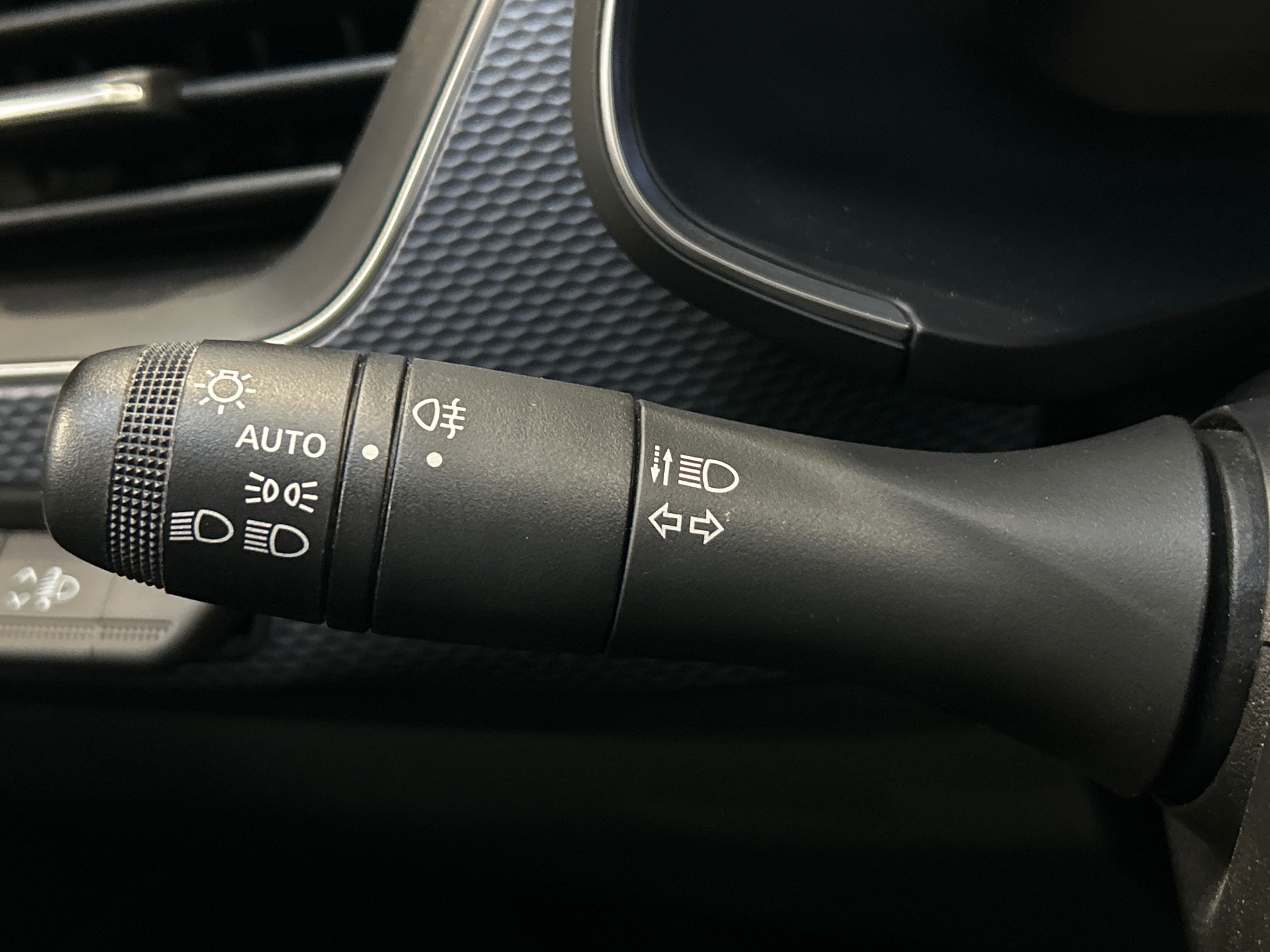 RENAULT ARKANA TCe 140 EDC - 23 Evolution