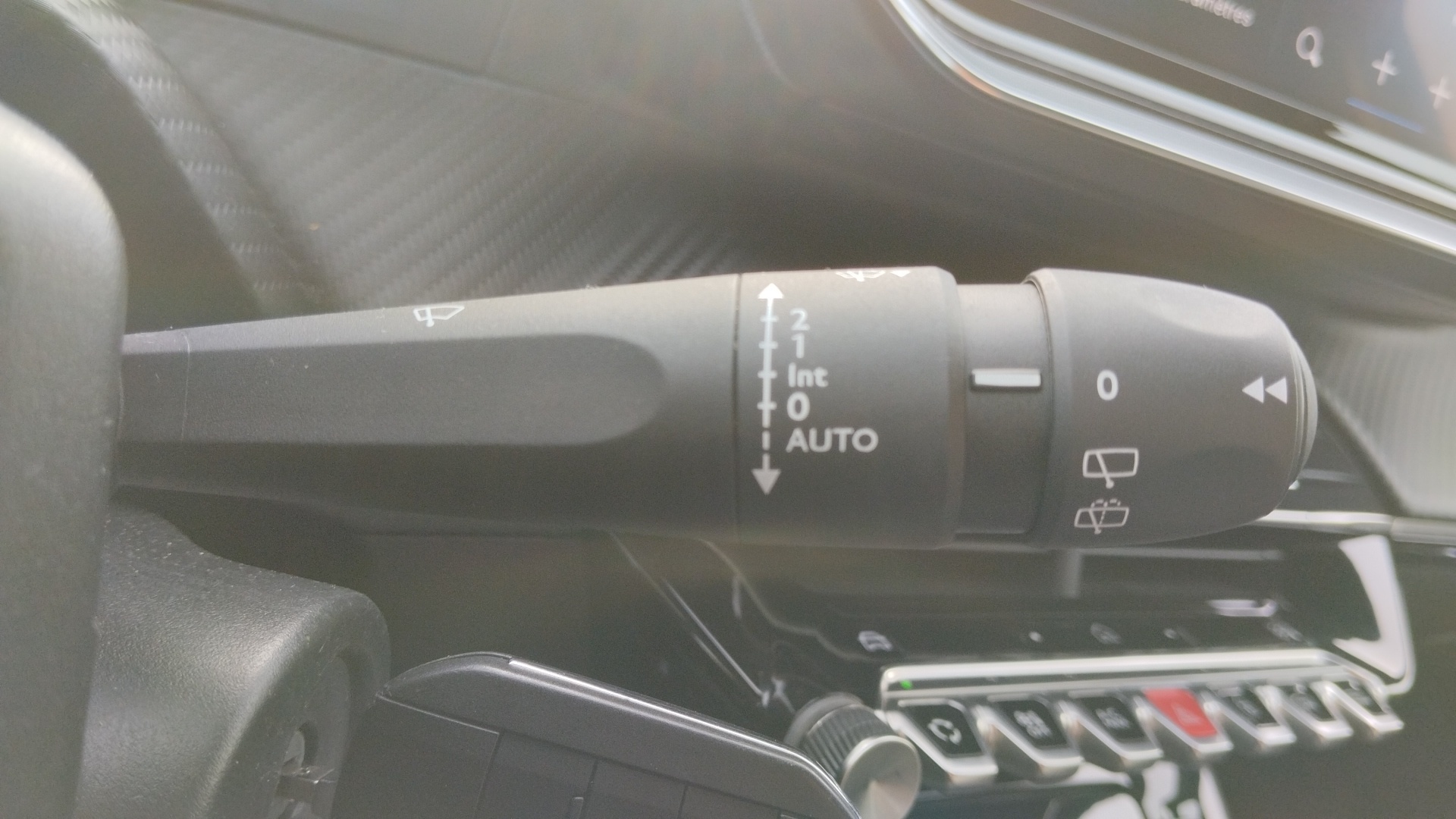 PEUGEOT 2008 ALLURE PURETECH 100 S&S BVM6