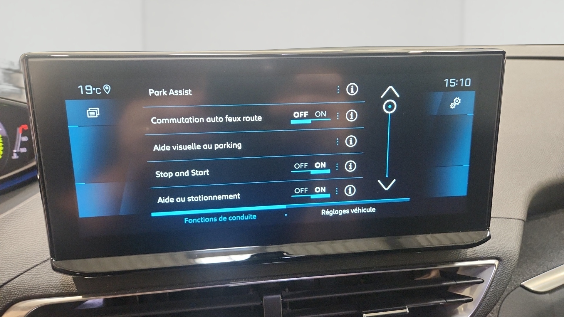 PEUGEOT 3008 Hybrid 136 e-DCS6 Allure Pack - 5P