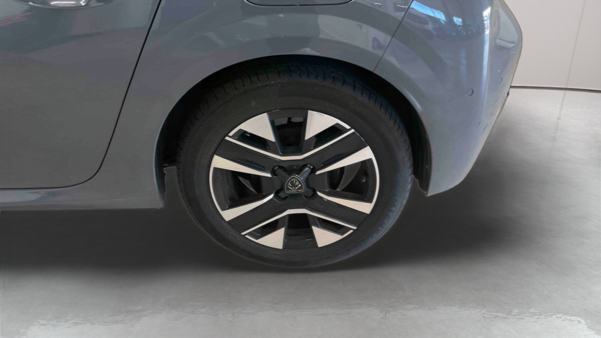 PEUGEOT 208 PureTech 100 S&S BVM6 Allure
