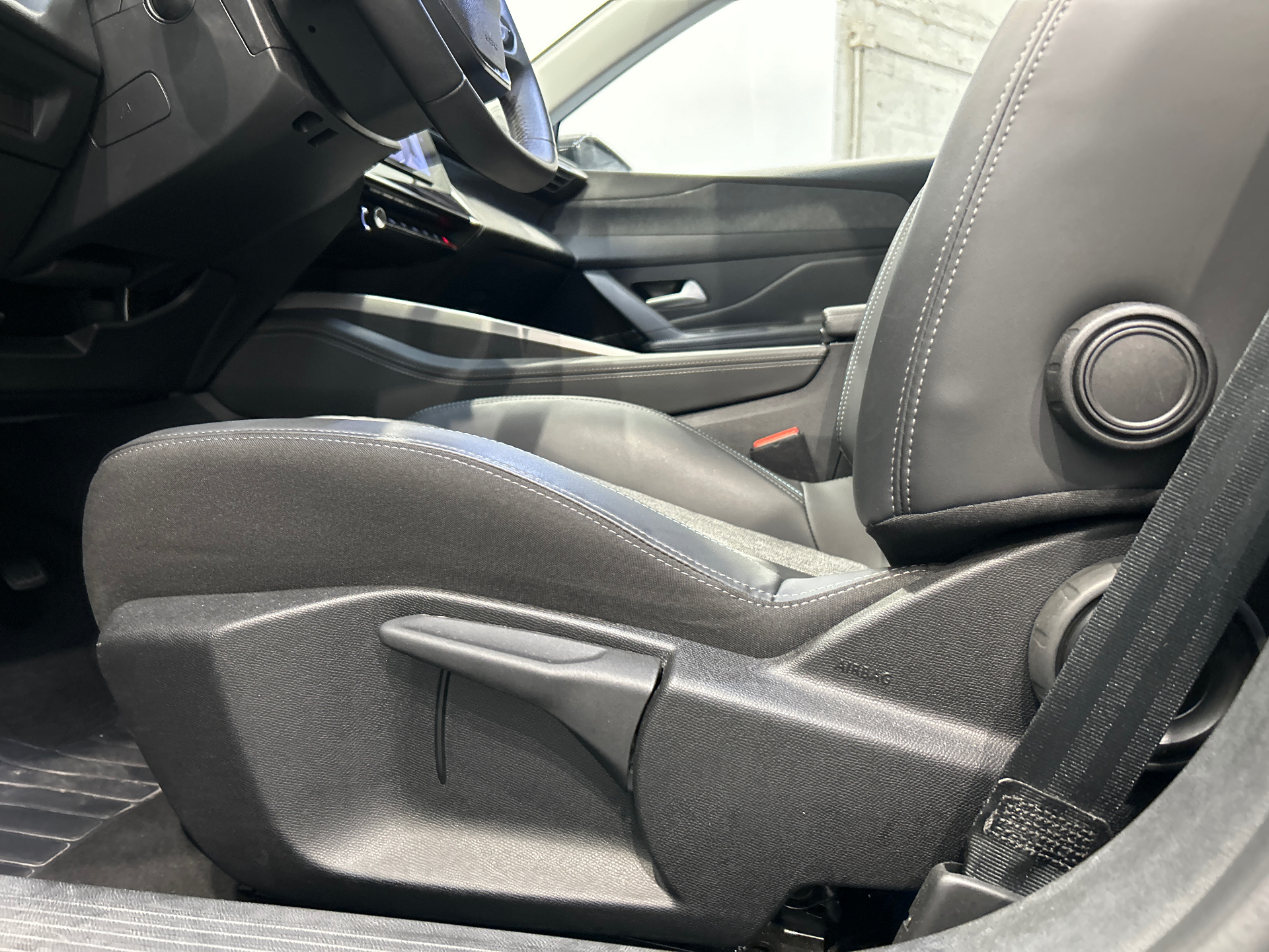 PEUGEOT 408 ALLURE PTECH 130 S&S EAT8