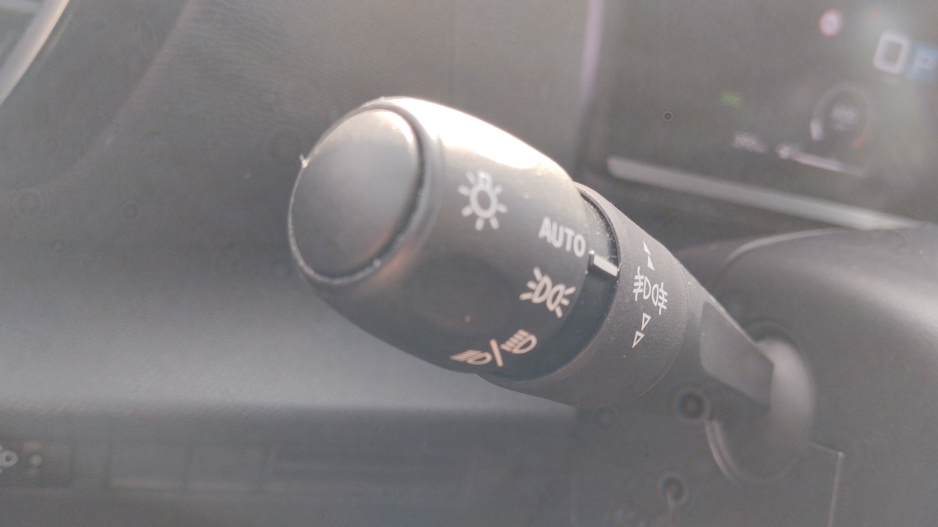 CITROEN C4 PURETECH 130CH EAT8 PLUS