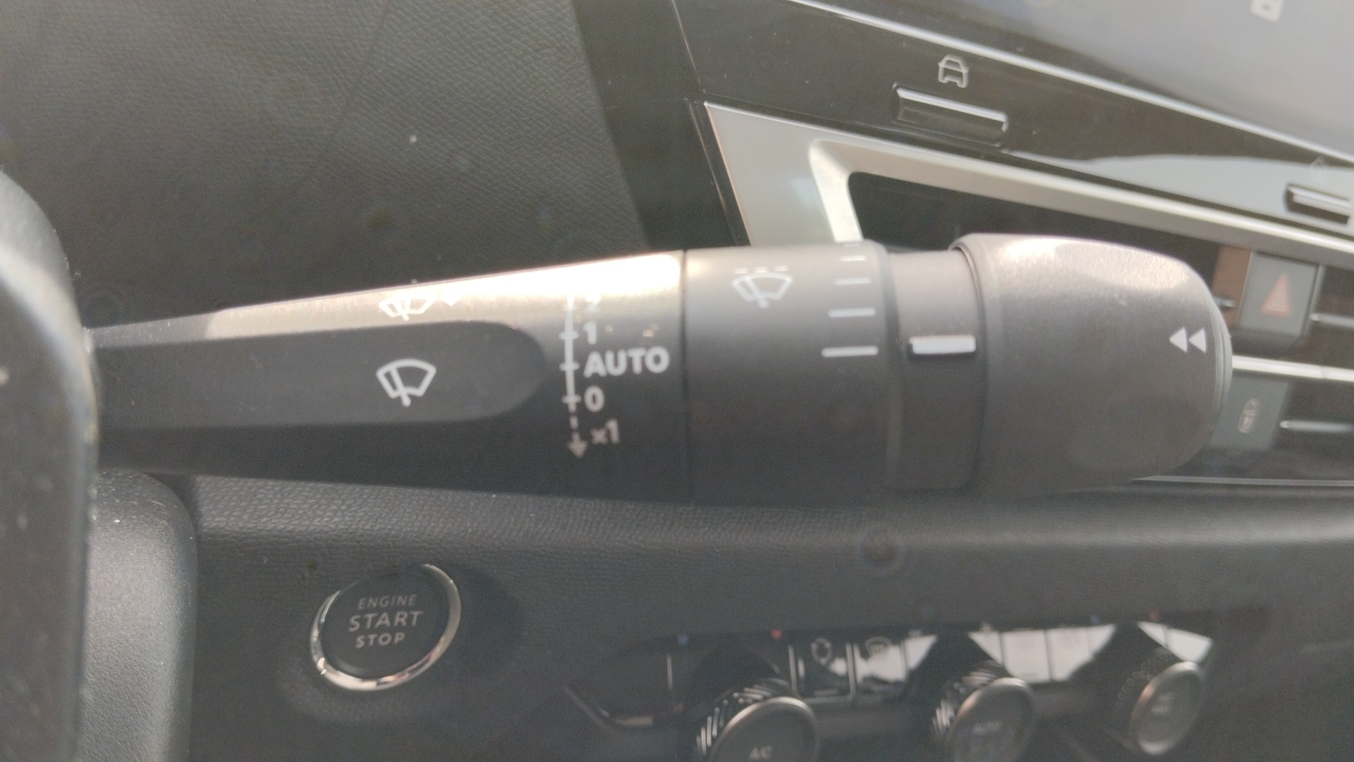CITROEN C4 PURETECH 130CH EAT8 PLUS