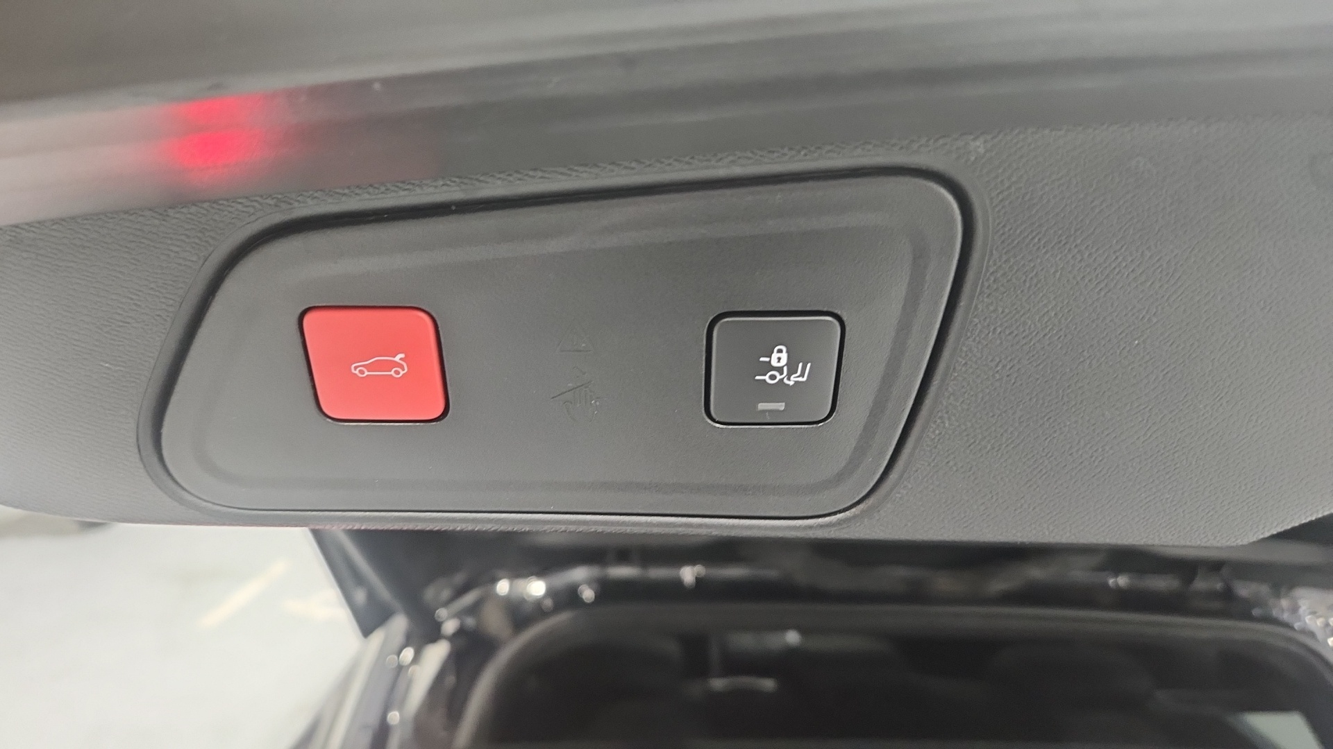 PEUGEOT 3008 Hybrid 136 e-DCS6 Allure Pack - 5P