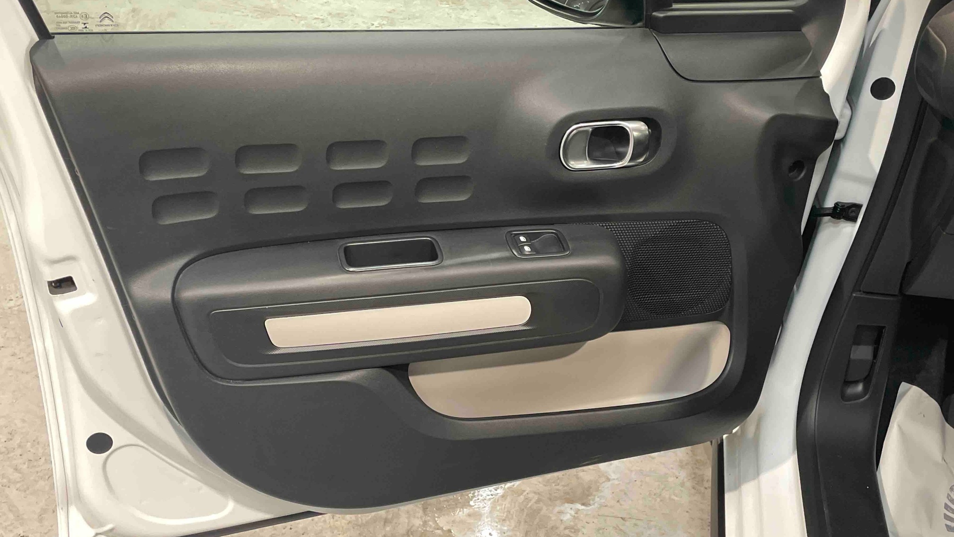 CITROEN C3 SOCIETE BLUEHDI 100 S&S BVM6 FEEL NAV - 5P