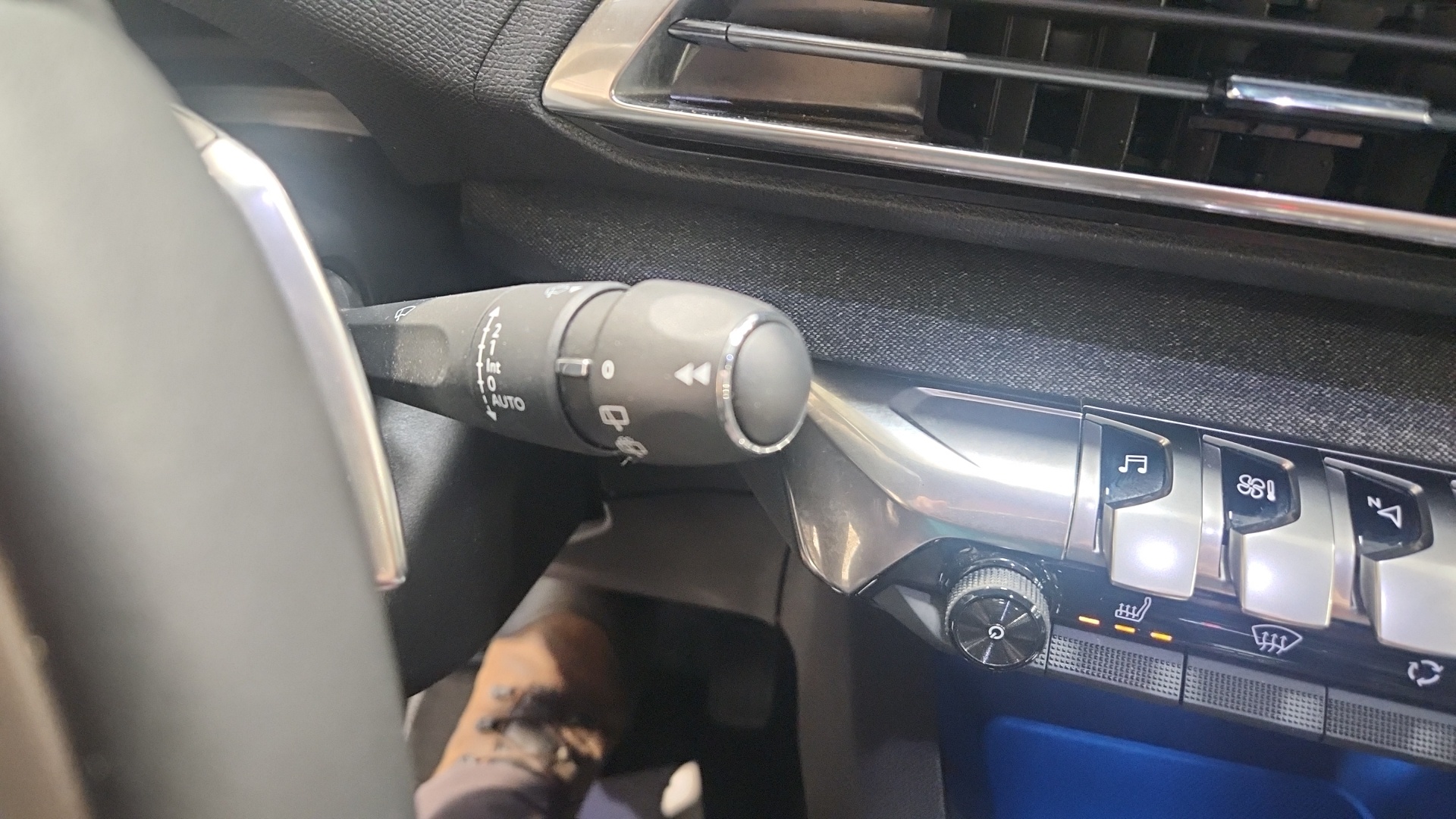 PEUGEOT 3008 Hybrid 136 e-DCS6 Allure Pack - 5P