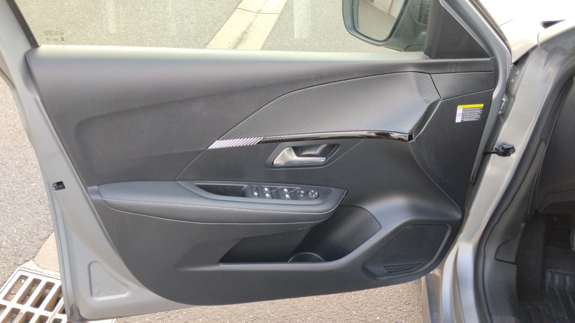 PEUGEOT 208 ALL PT100 BVM