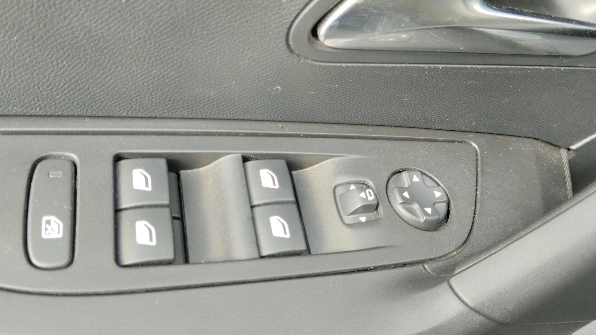 PEUGEOT 2008 ACTIVE PTECH 100 S&S BVM6