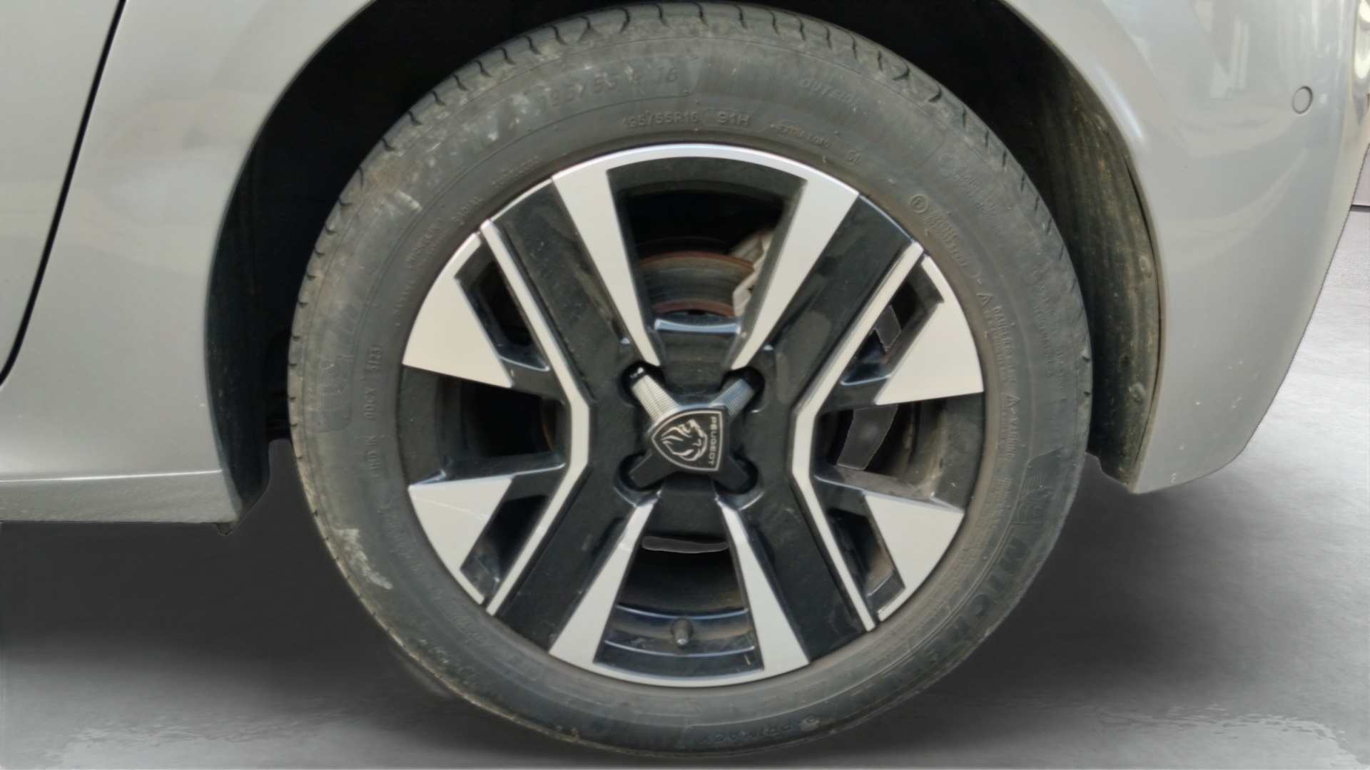 PEUGEOT 208 ALL PT100 BVM