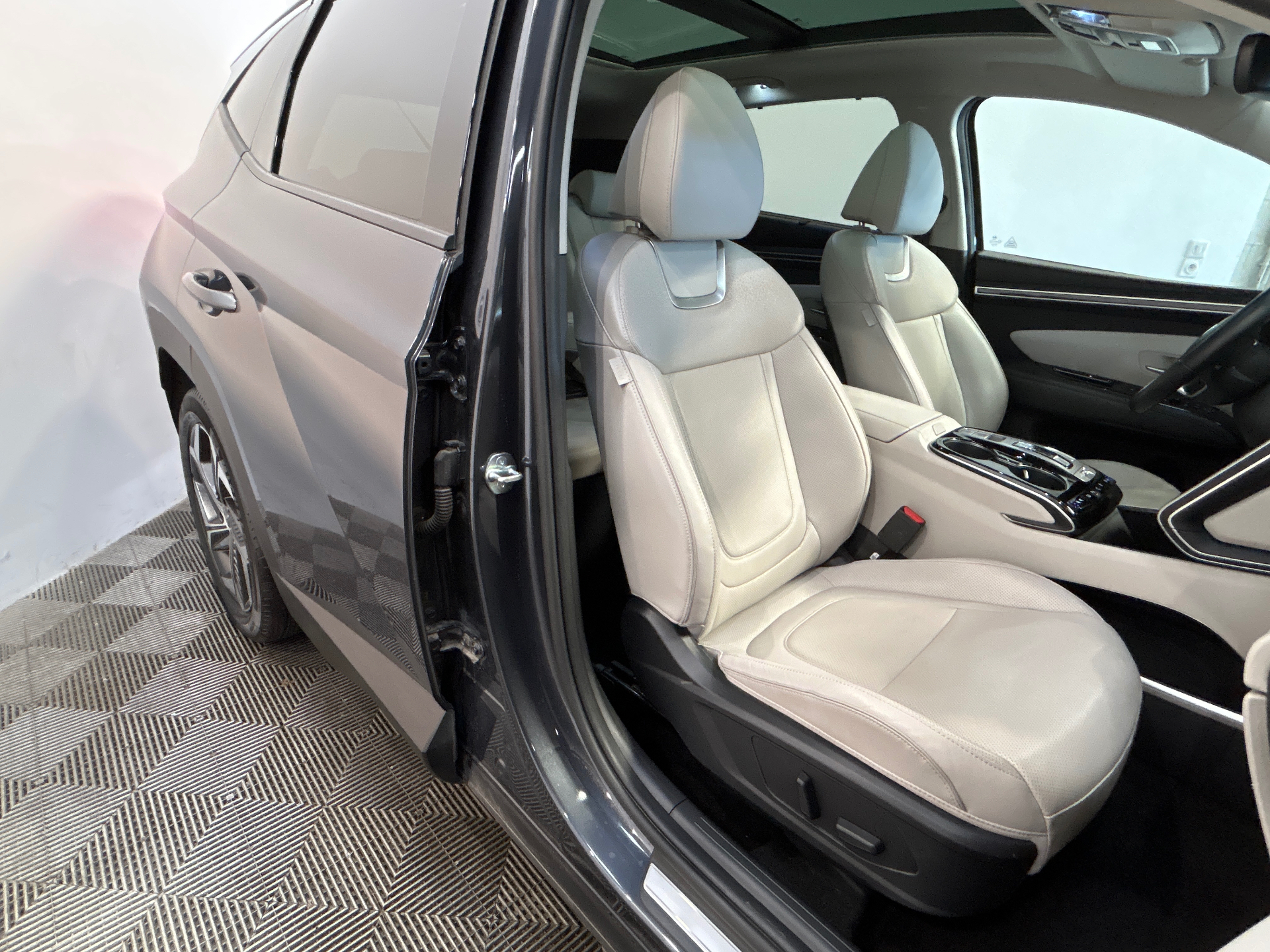 HYUNDAI TUCSON 1.6 T-GDI 230 Hybrid BVA6 Executive