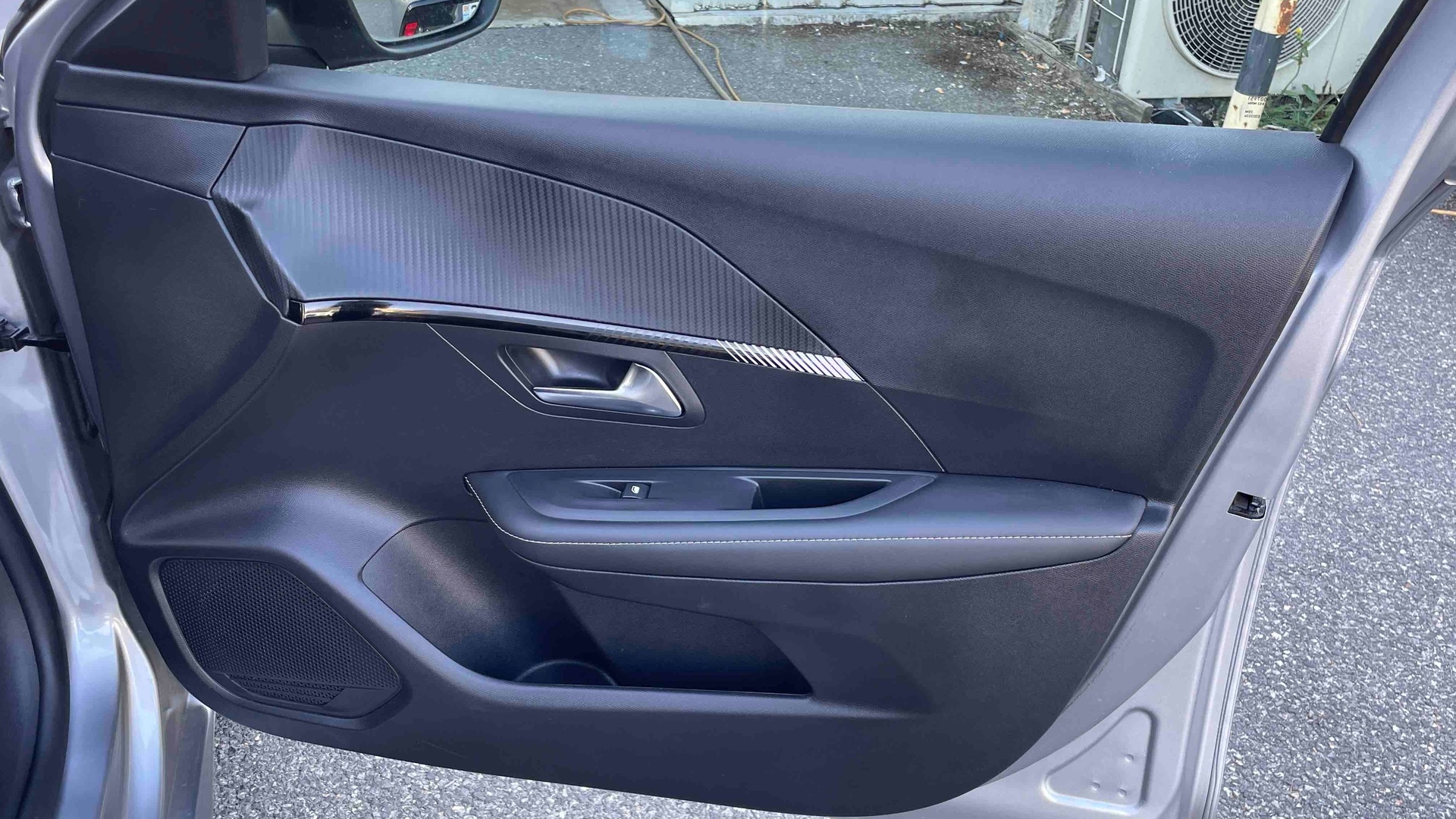 PEUGEOT 208 PureTech 100 S&S BVM6 Allure