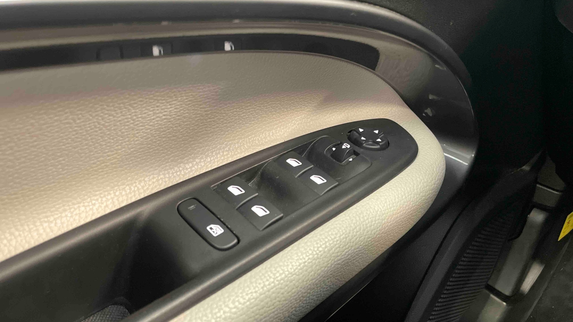 FIAT 600 1.2 Hybrid 100ch DCT6 La Prima