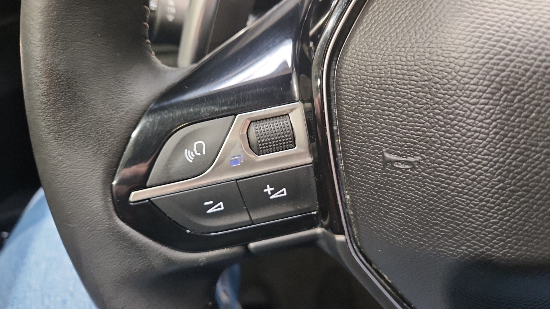 PEUGEOT 5008 BlueHDi 130ch S&S EAT8 Allure Pack