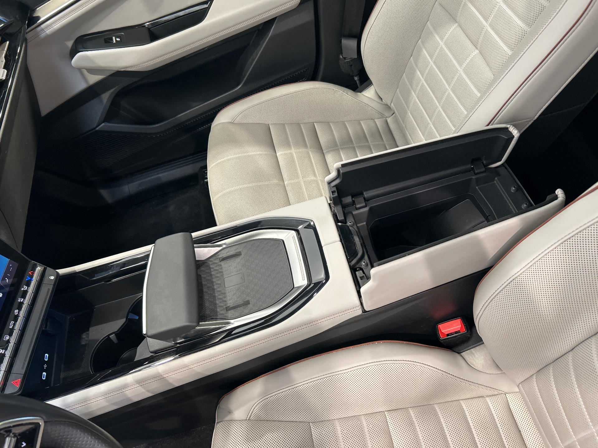 RENAULT ESPACE VI E-Tech hybrid 200 Iconic