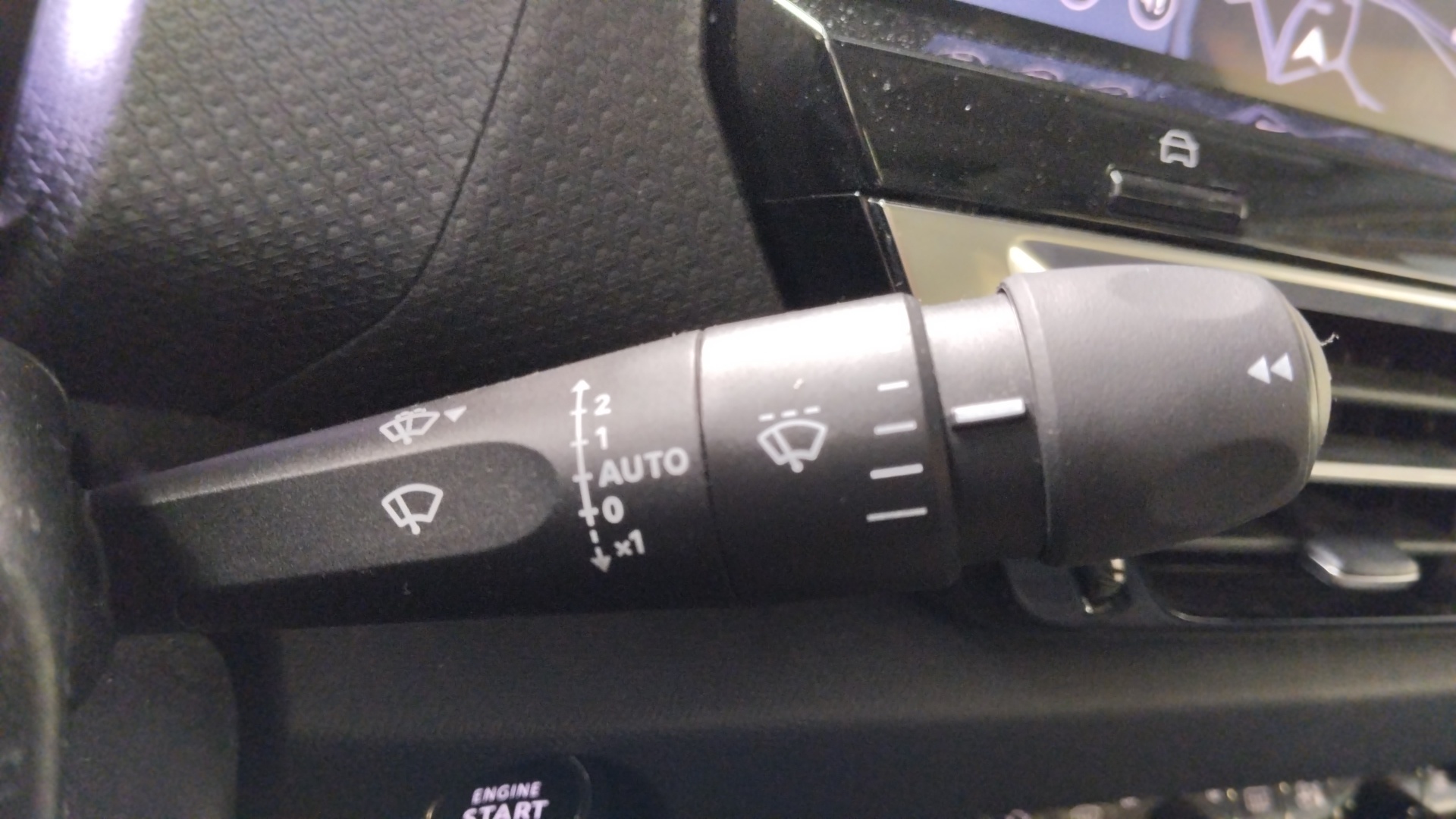 CITROEN C4 PT130 S&S EAT8 SHINE PK