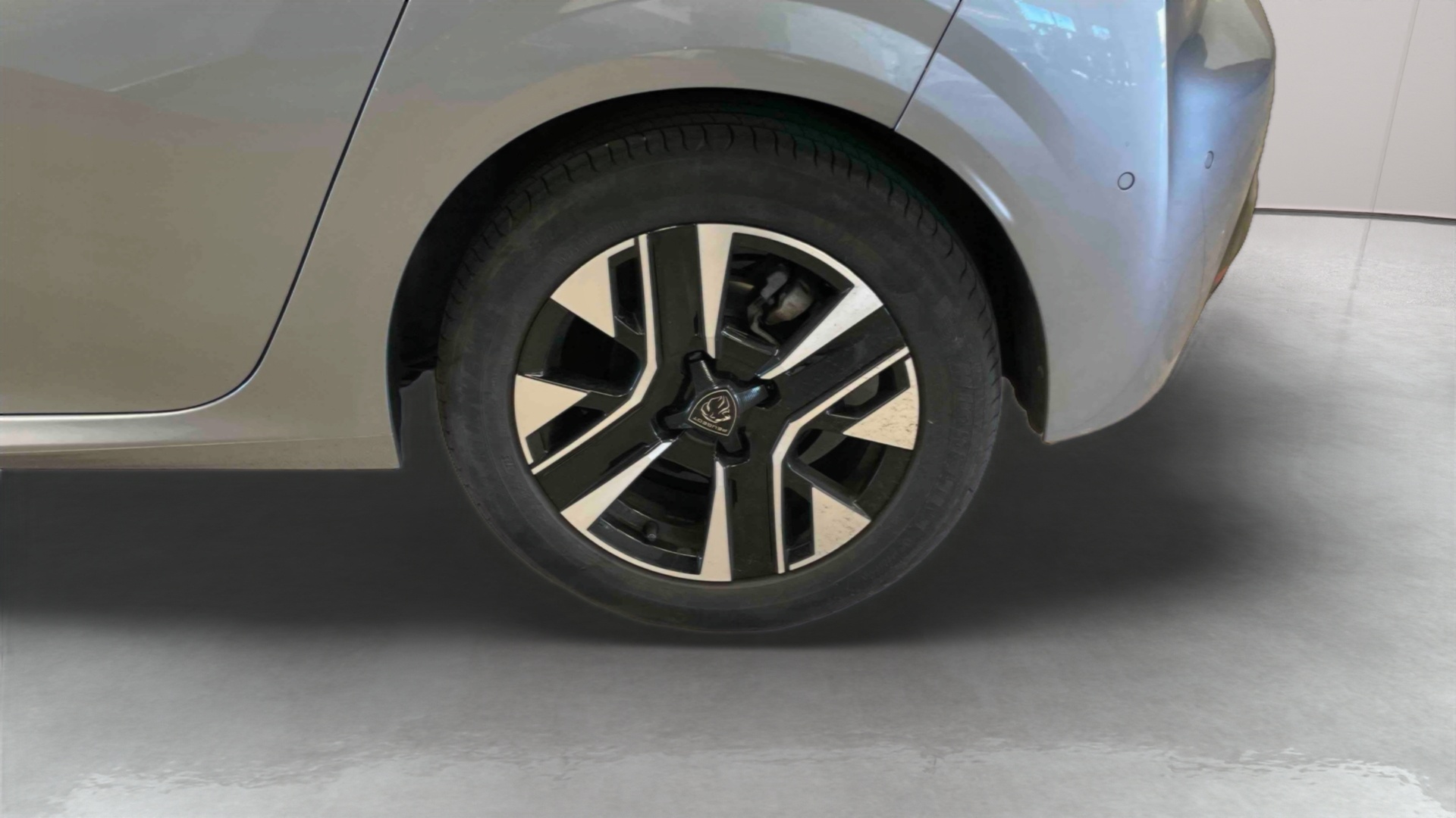 PEUGEOT 208 PureTech 100 S&S BVM6 Allure