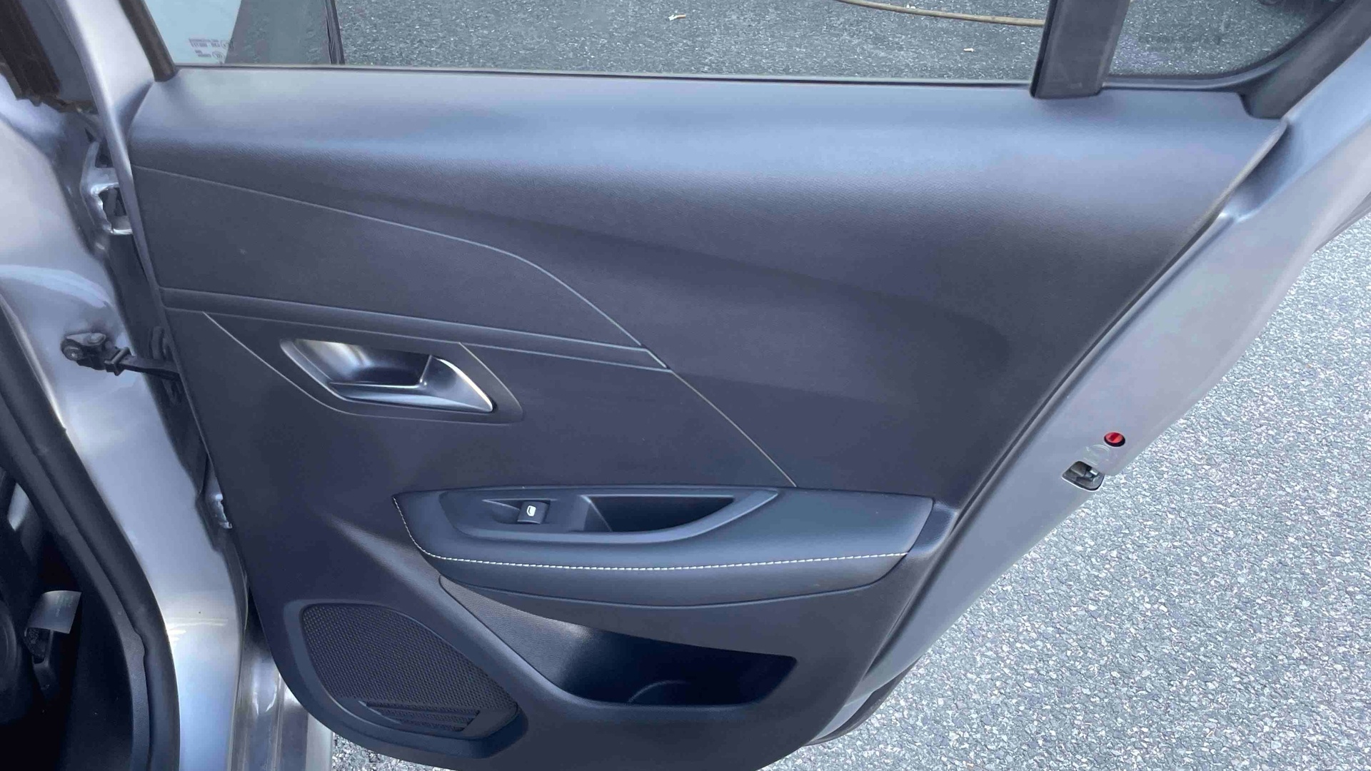 PEUGEOT 208 PureTech 100 S&S BVM6 Allure