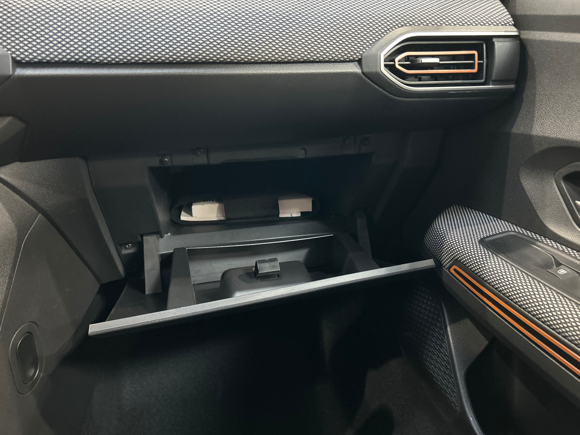 DACIA SANDERO ECO-G 100 Stepway Expression +