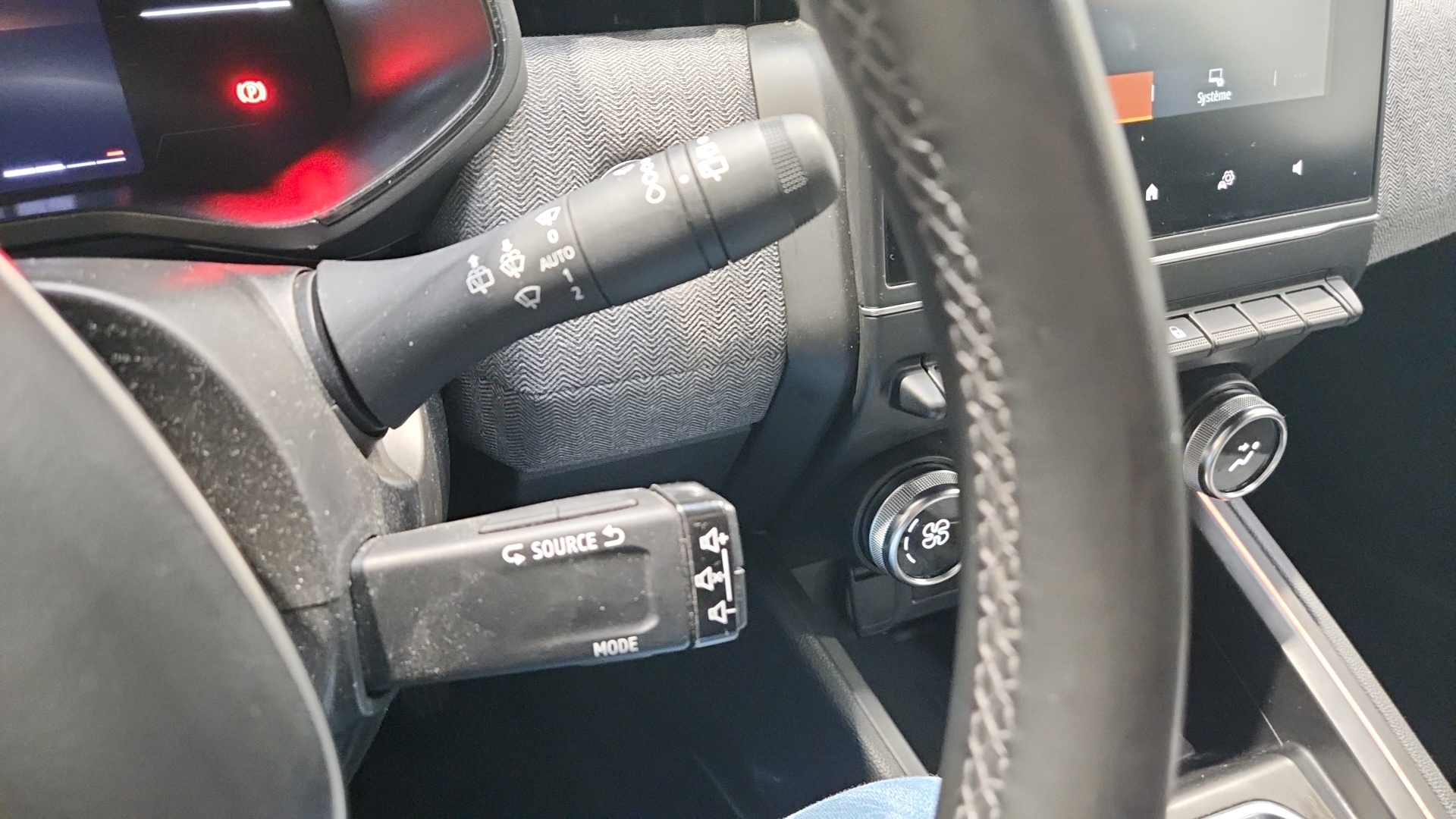 RENAULT CLIO V TCe 90 Techno
