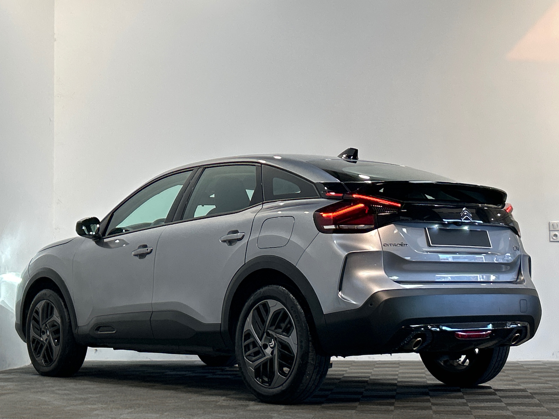 CITROEN C4 PureTech 130 BVM6 Plus