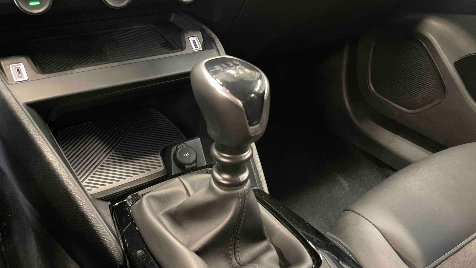 CITROEN C4 PureTech 130 BVM6 Plus