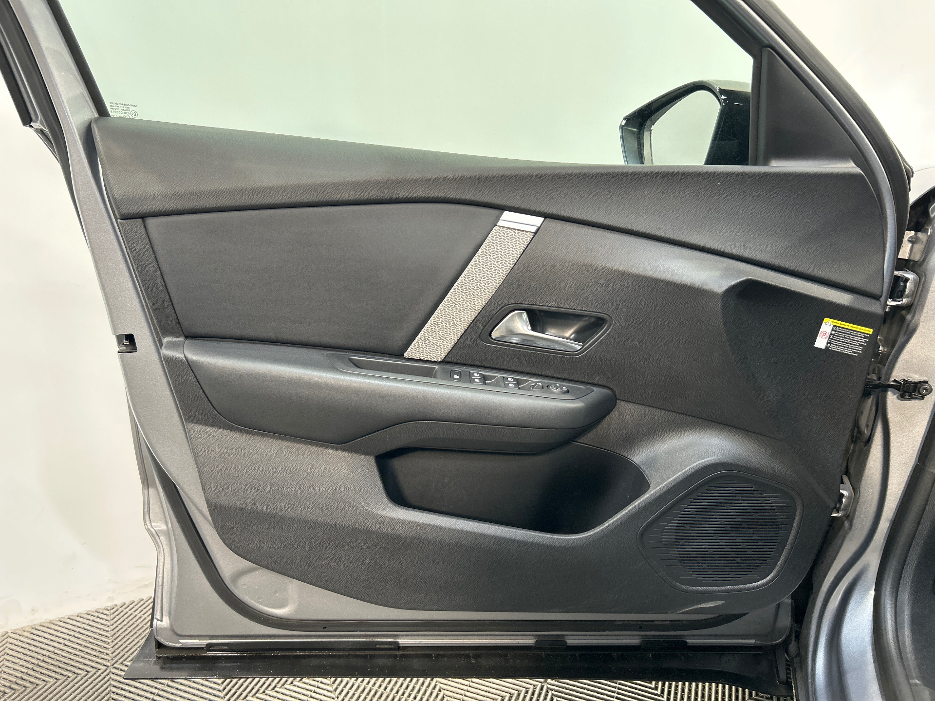 CITROEN C4 PureTech 130 BVM6 Plus