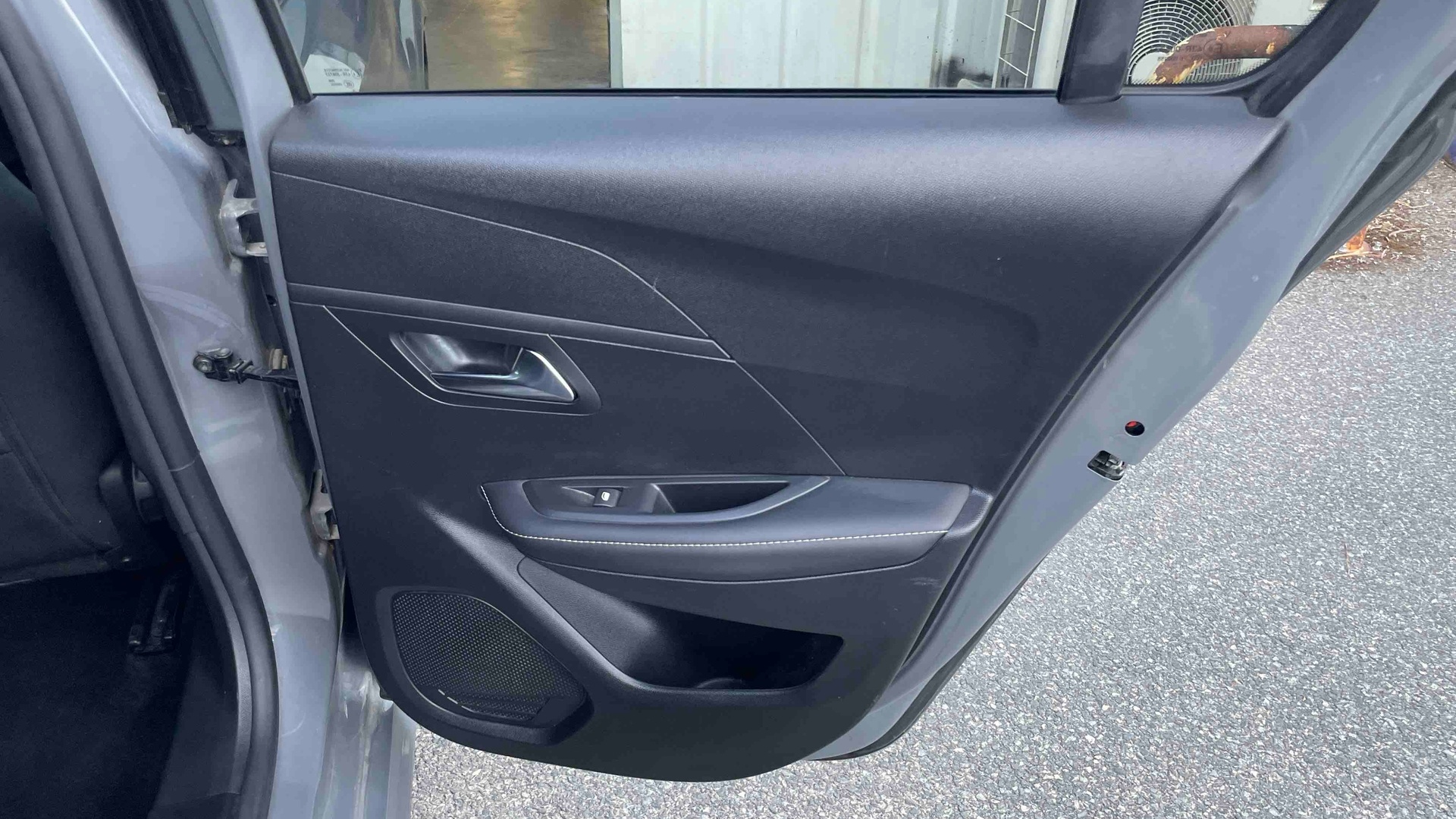 PEUGEOT 208 PureTech 100 S&S BVM6 Allure