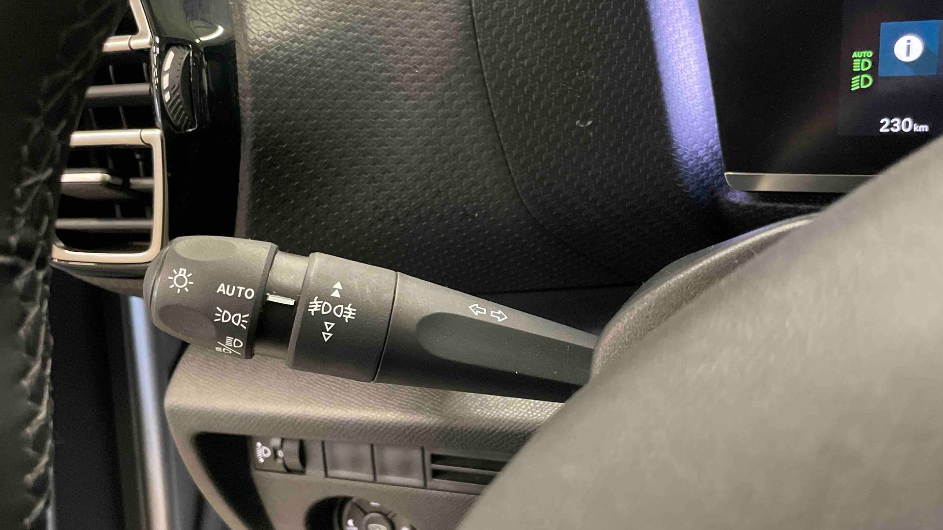 CITROEN C4 PureTech 130 S&S BVM6 Shine