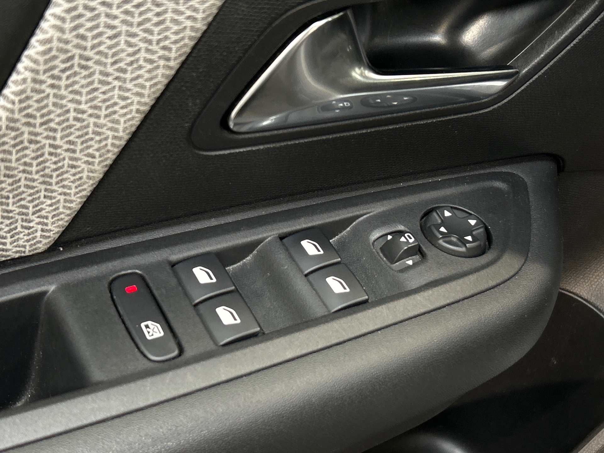 CITROEN C4 PureTech 130 BVM6 Plus