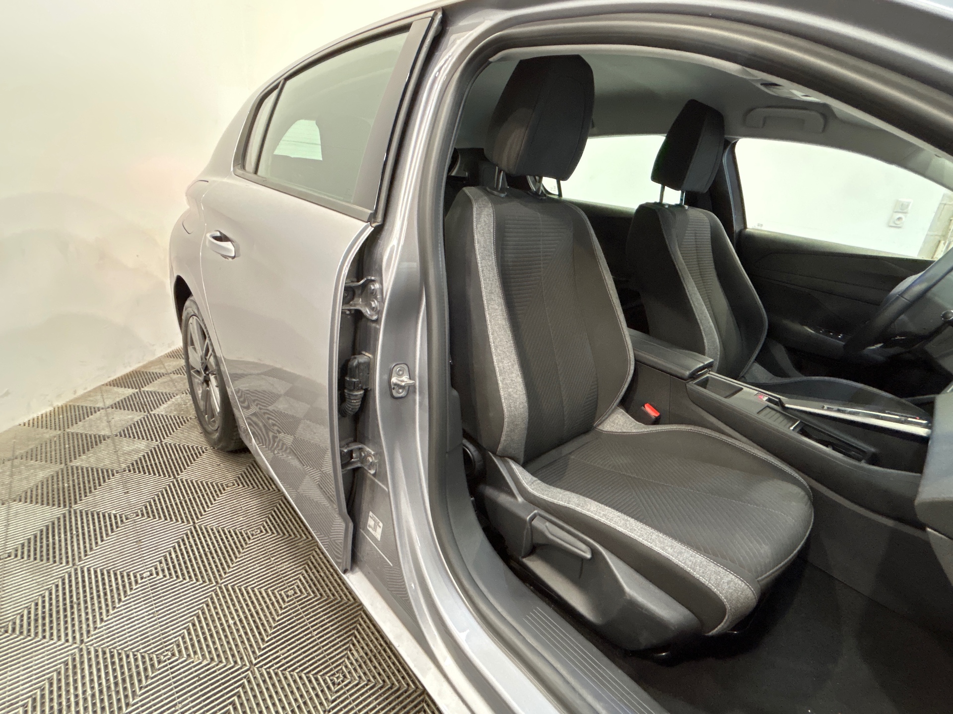 PEUGEOT 308 ACTIVE PACK PTECH130 S&S EAT8