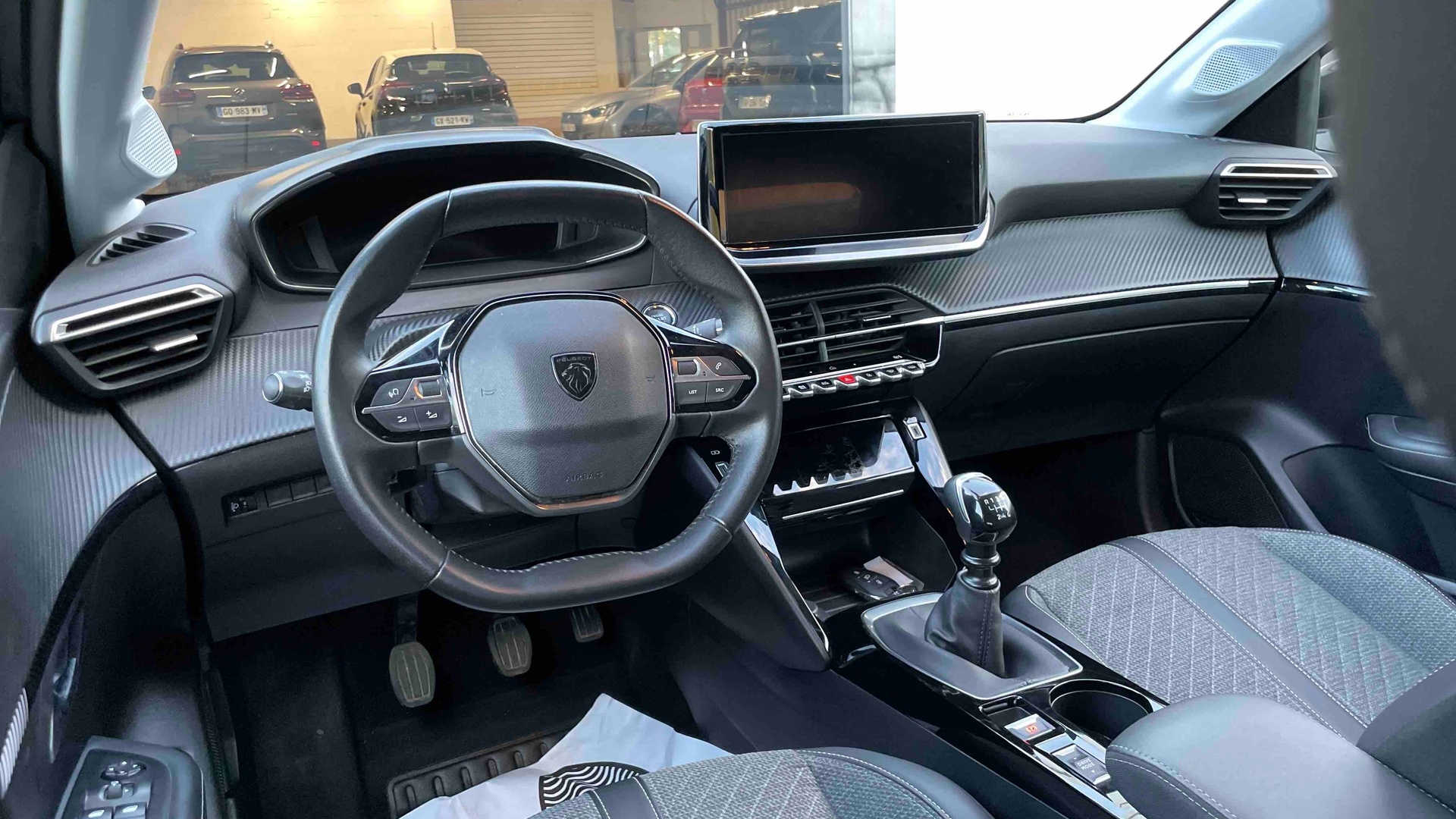 PEUGEOT 208 PureTech 100 S&S BVM6 Allure