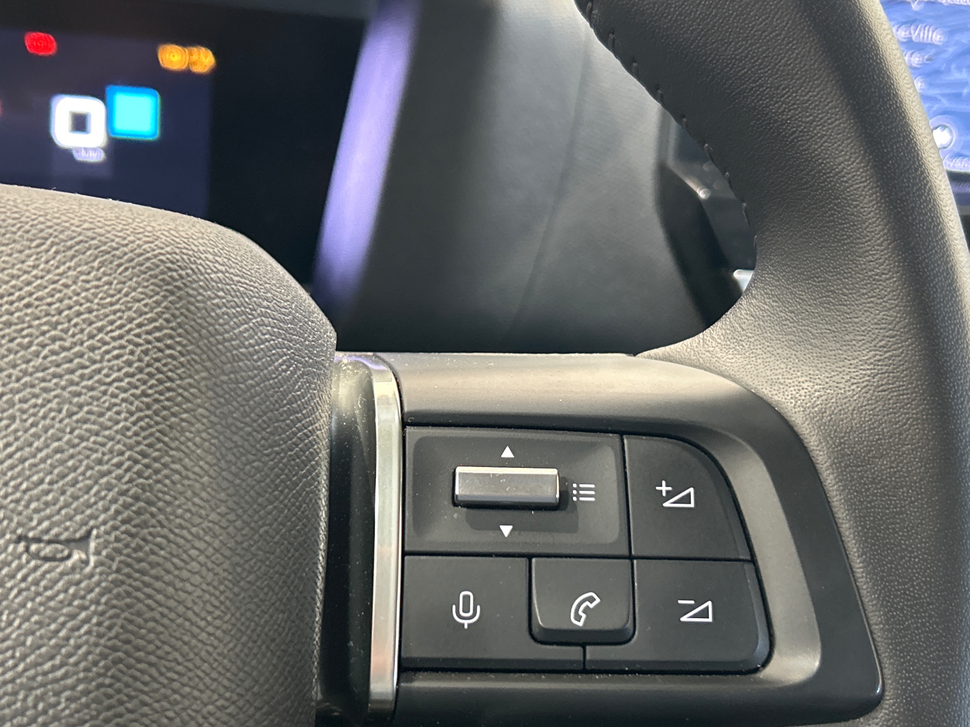 CITROEN C4 PureTech 130 BVM6 Plus