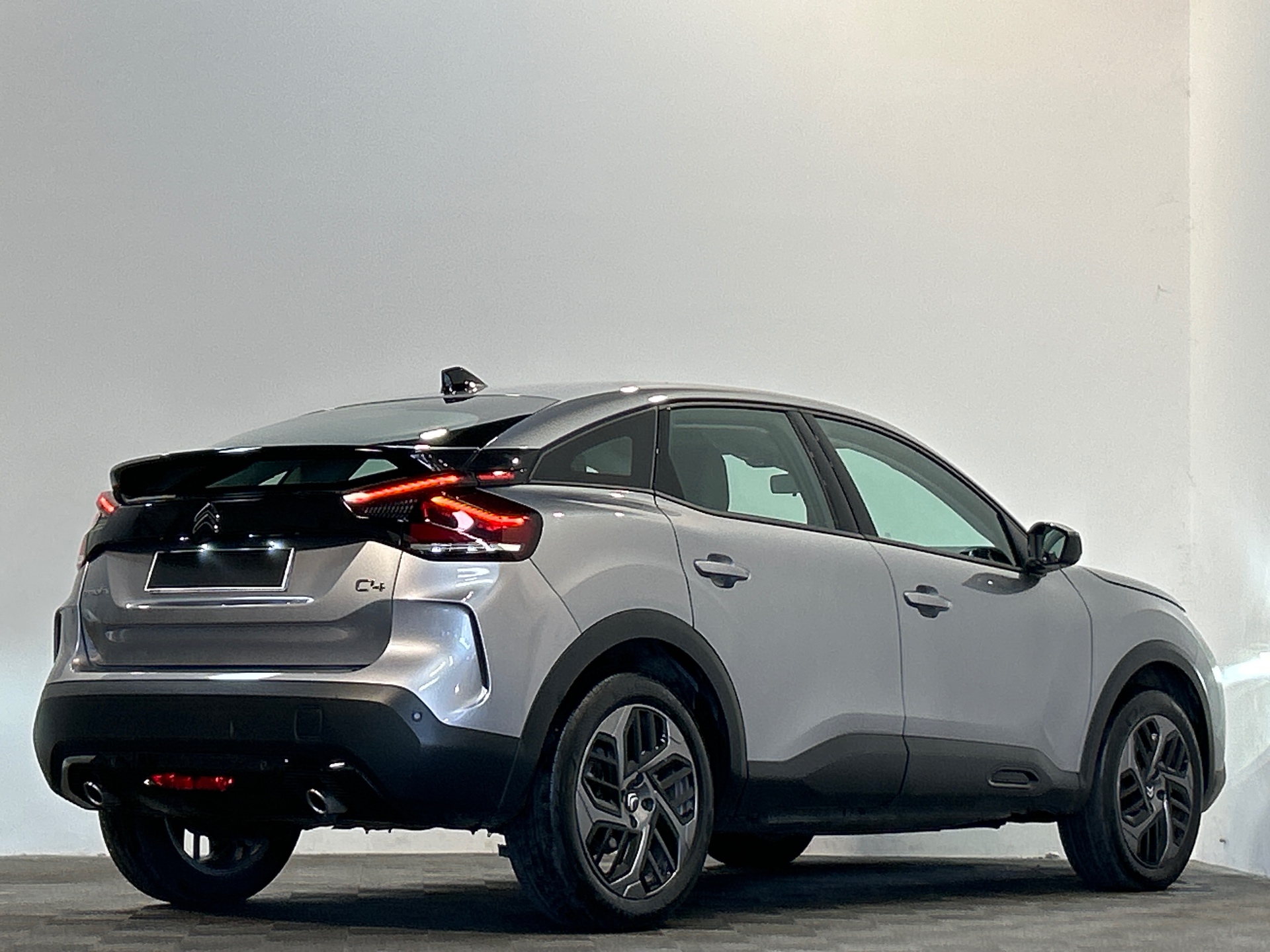 CITROEN C4 PureTech 130 BVM6 Plus