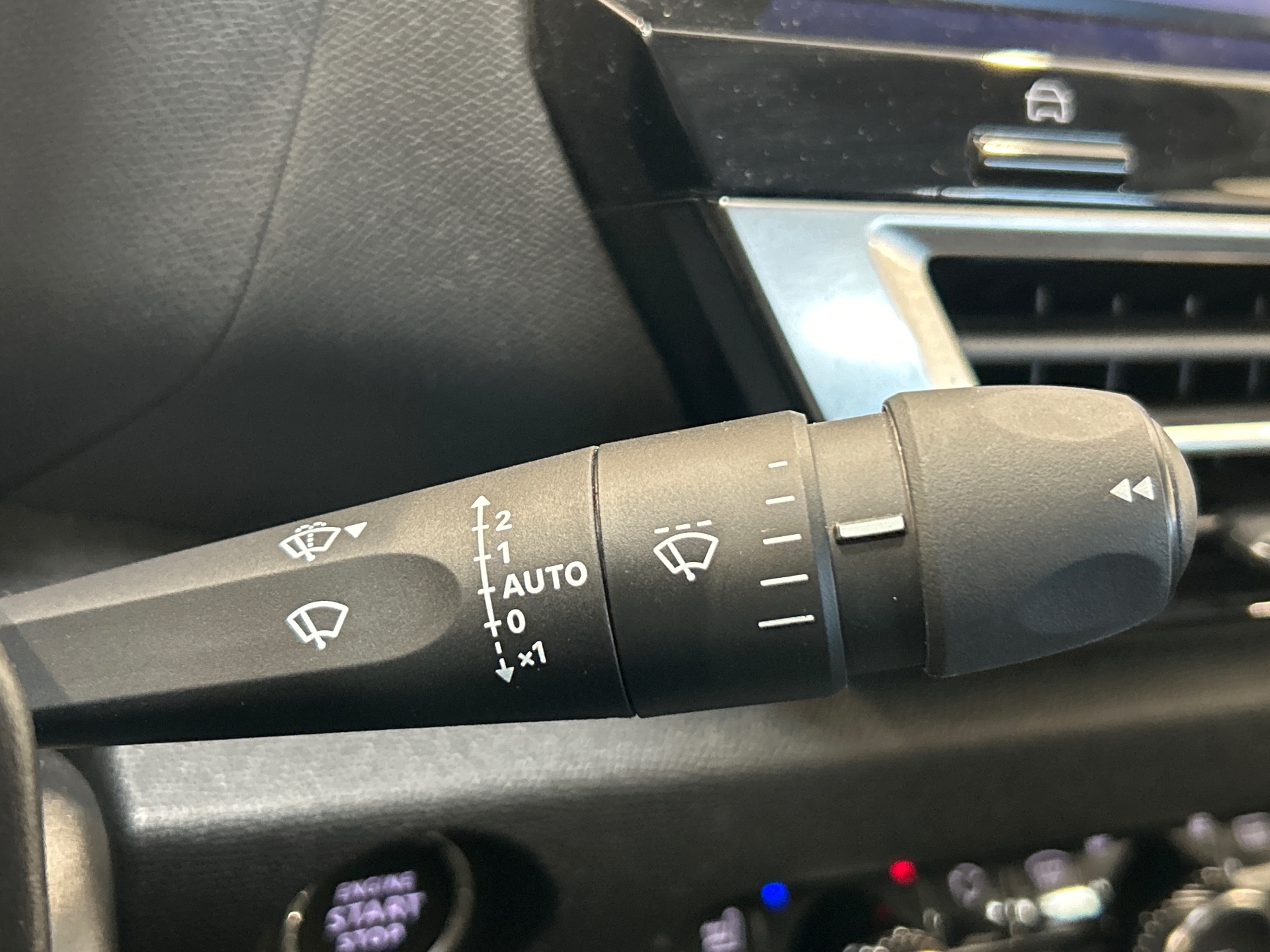 CITROEN C4 PureTech 130 BVM6 Plus