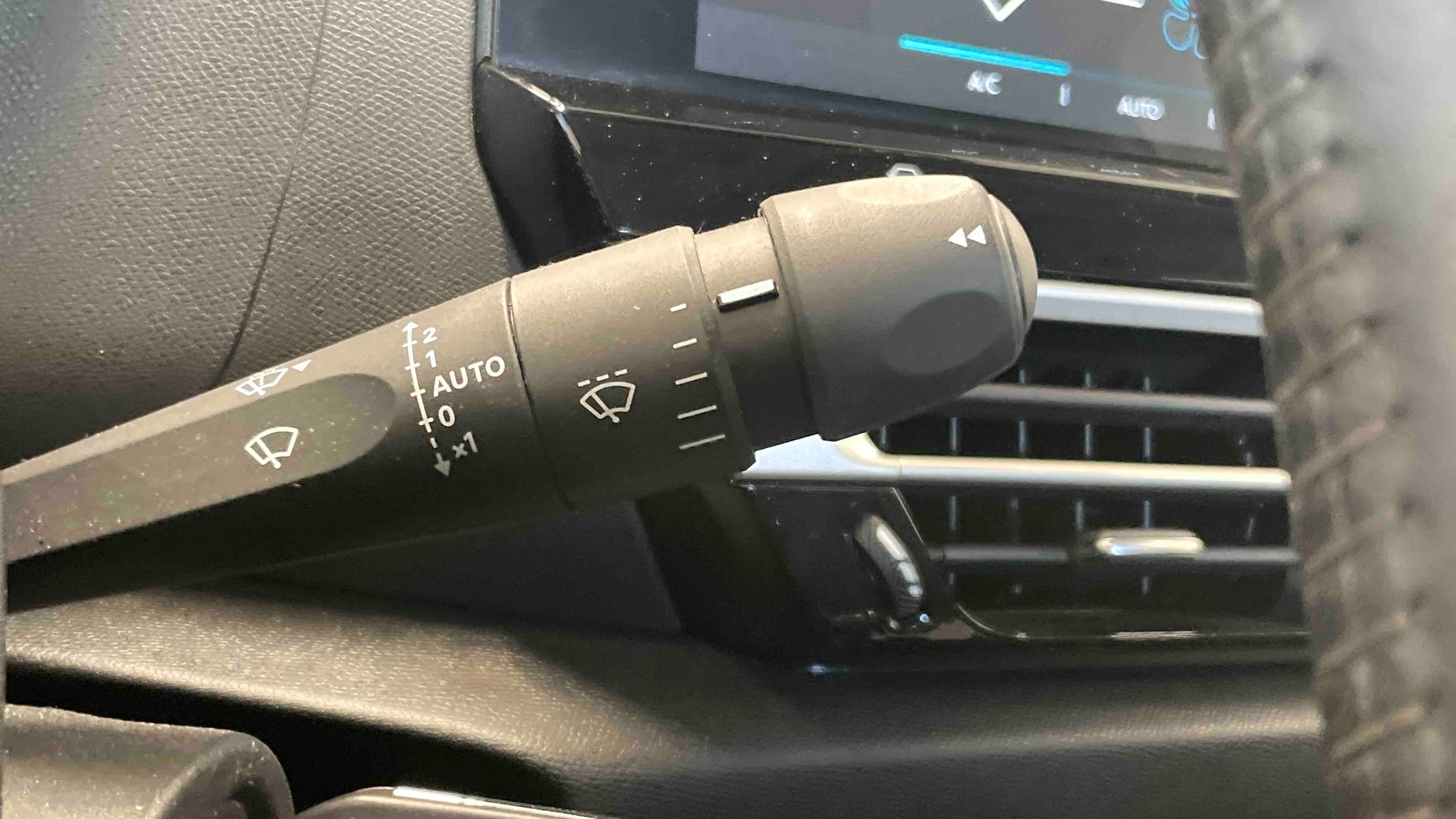 CITROEN C4 PureTech 130 BVM6 Plus