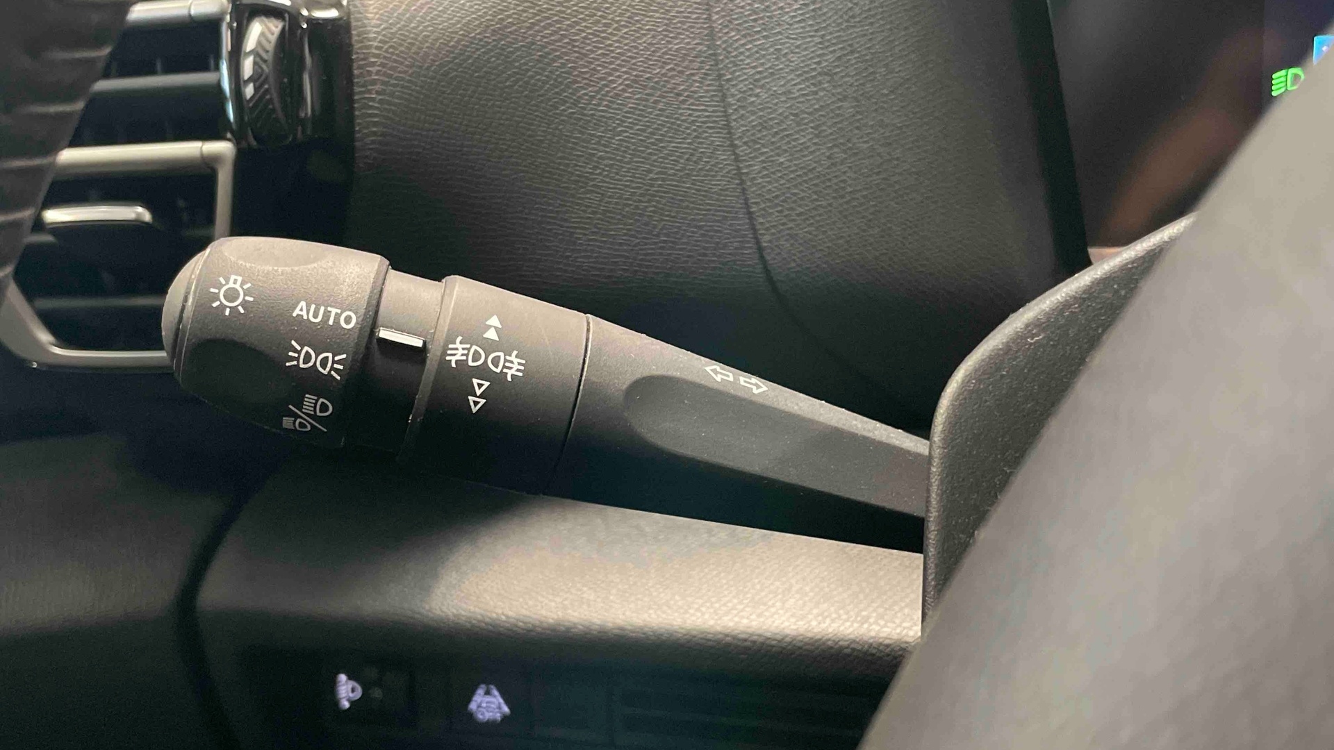 CITROEN C4 PureTech 130 BVM6 Plus