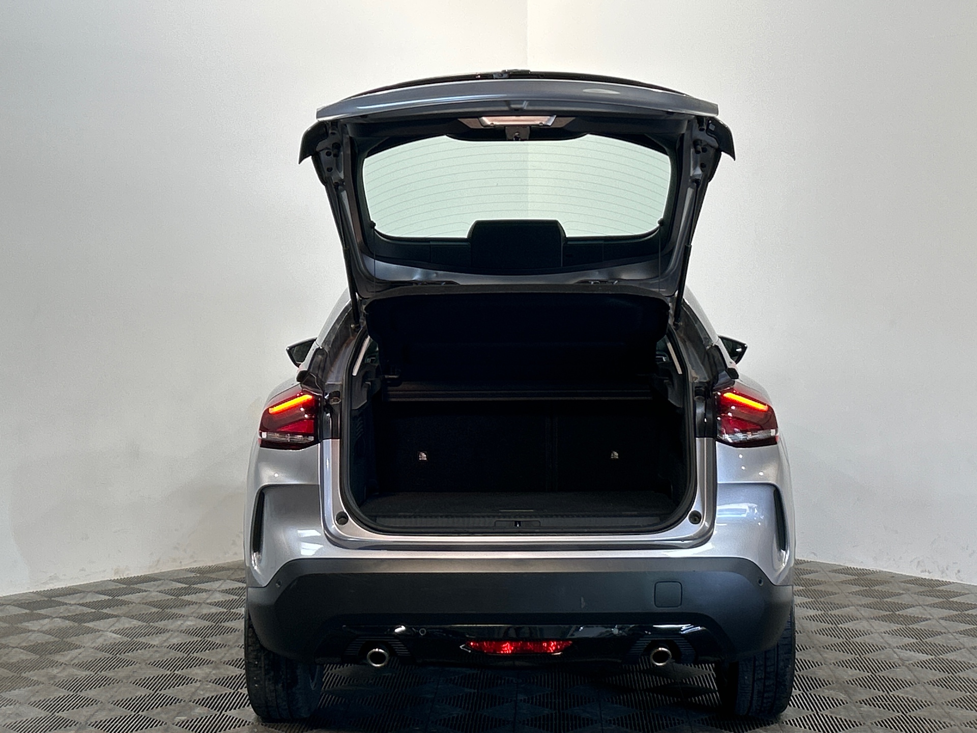 CITROEN C4 PureTech 130 BVM6 Plus