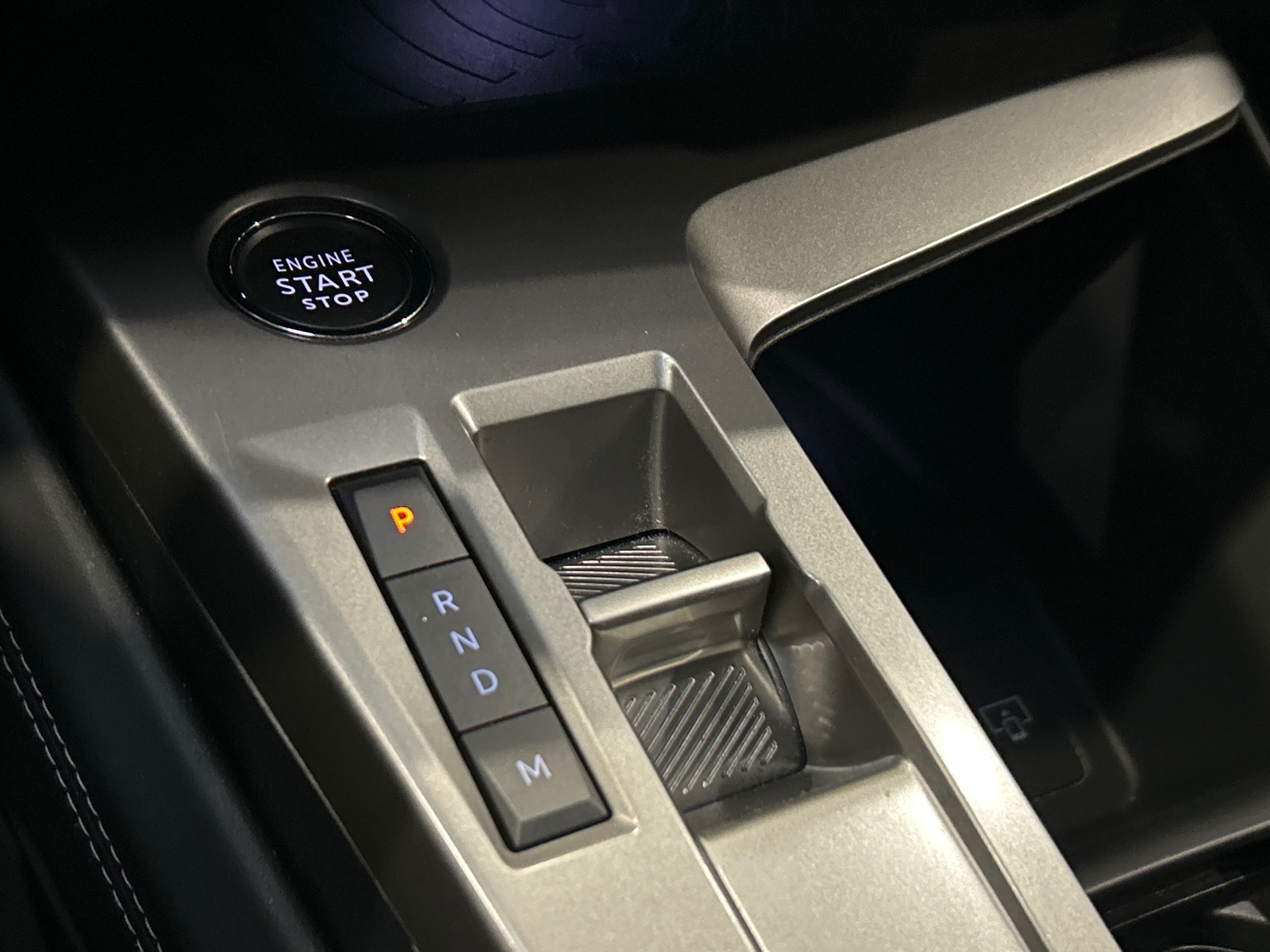 PEUGEOT 408 ALLURE PURETECH 130 S&S EAT8
