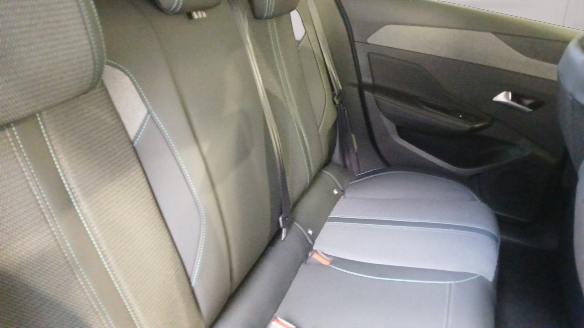 PEUGEOT 308 Allure Hybrid 145 ch e-DCS6