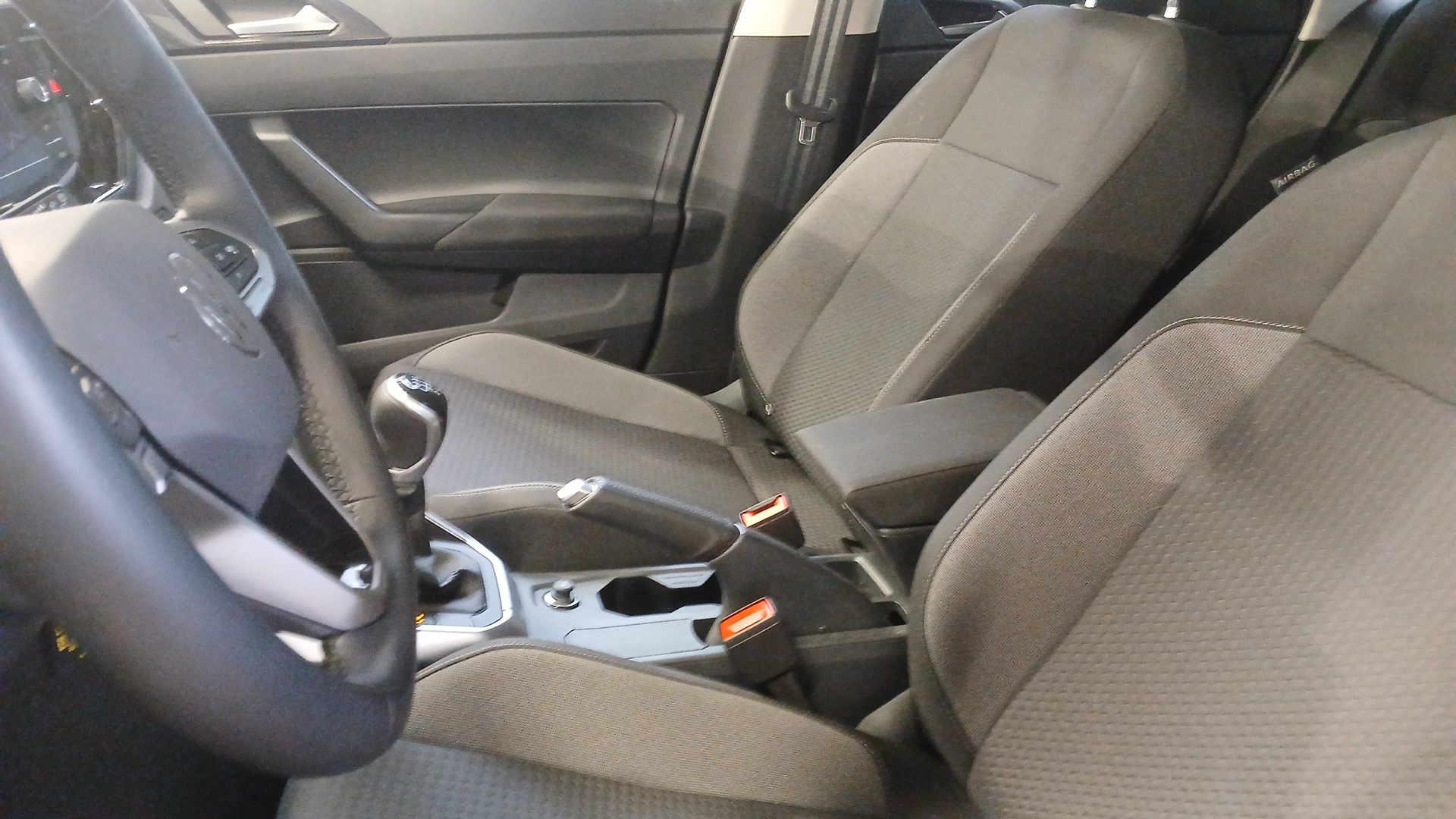 VOLKSWAGEN POLO VW Edition 1.0 TSI 95