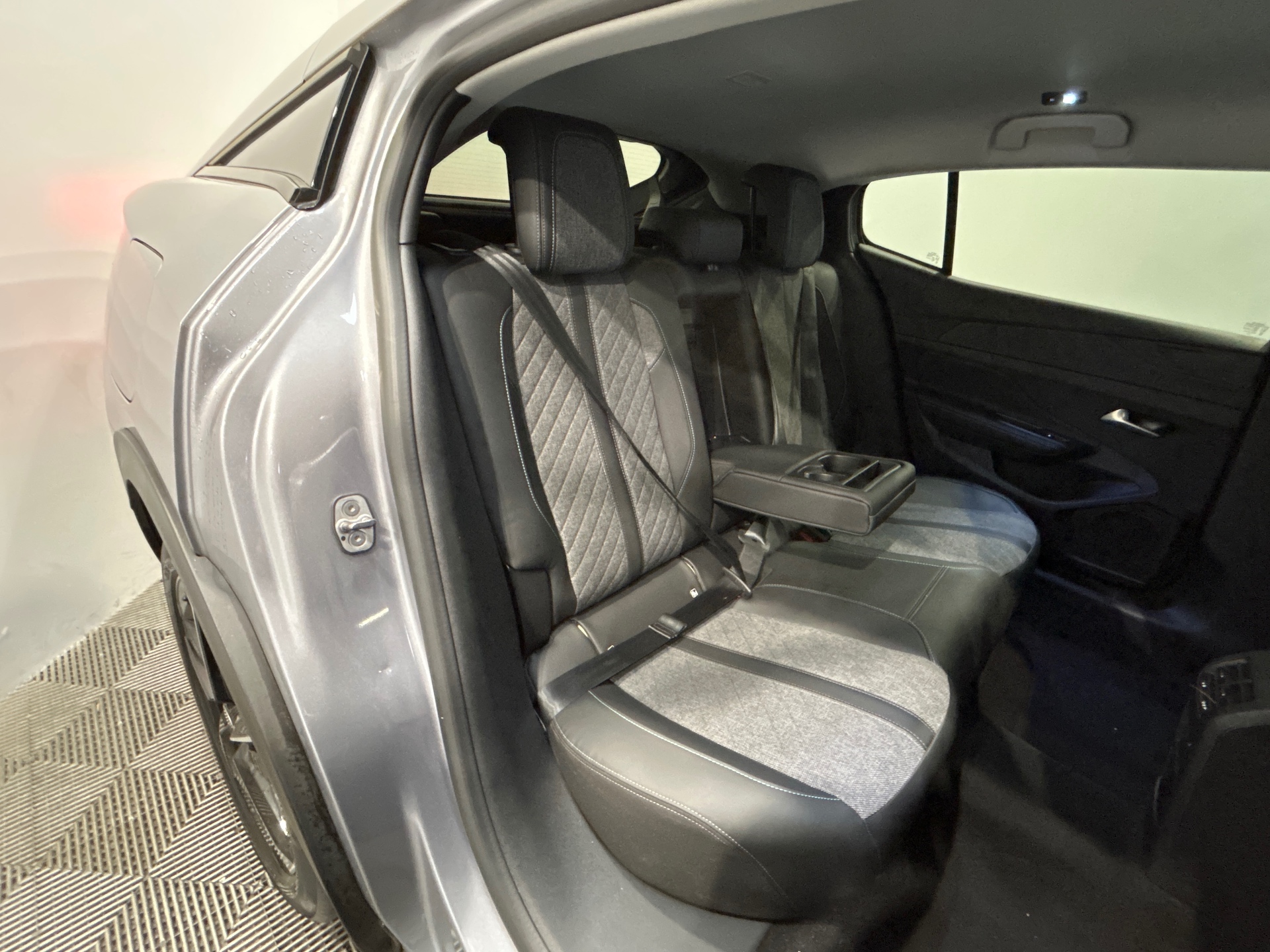 PEUGEOT 408 ALLURE PURETECH 130 S&S EAT8