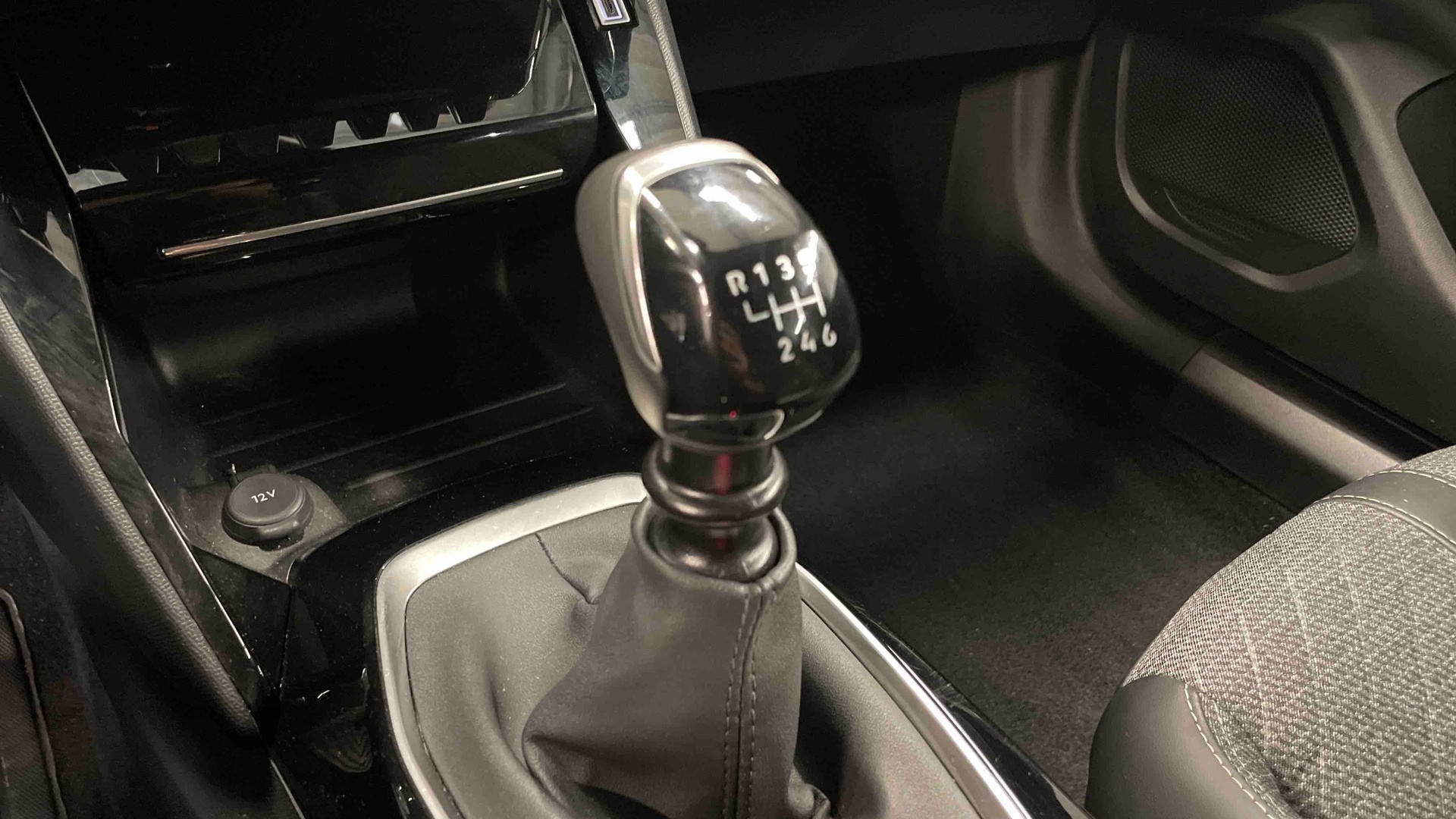 PEUGEOT 2008 PureTech 100 S&S BVM6 Allure