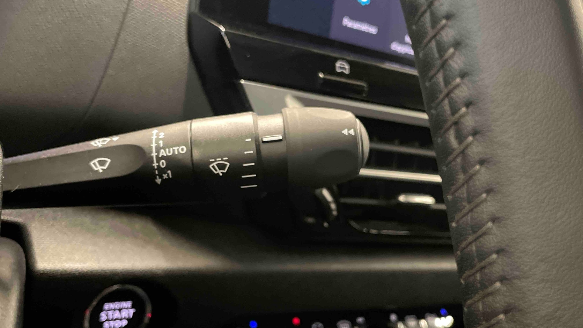 CITROEN C4 PureTech 130 BVM6 Plus