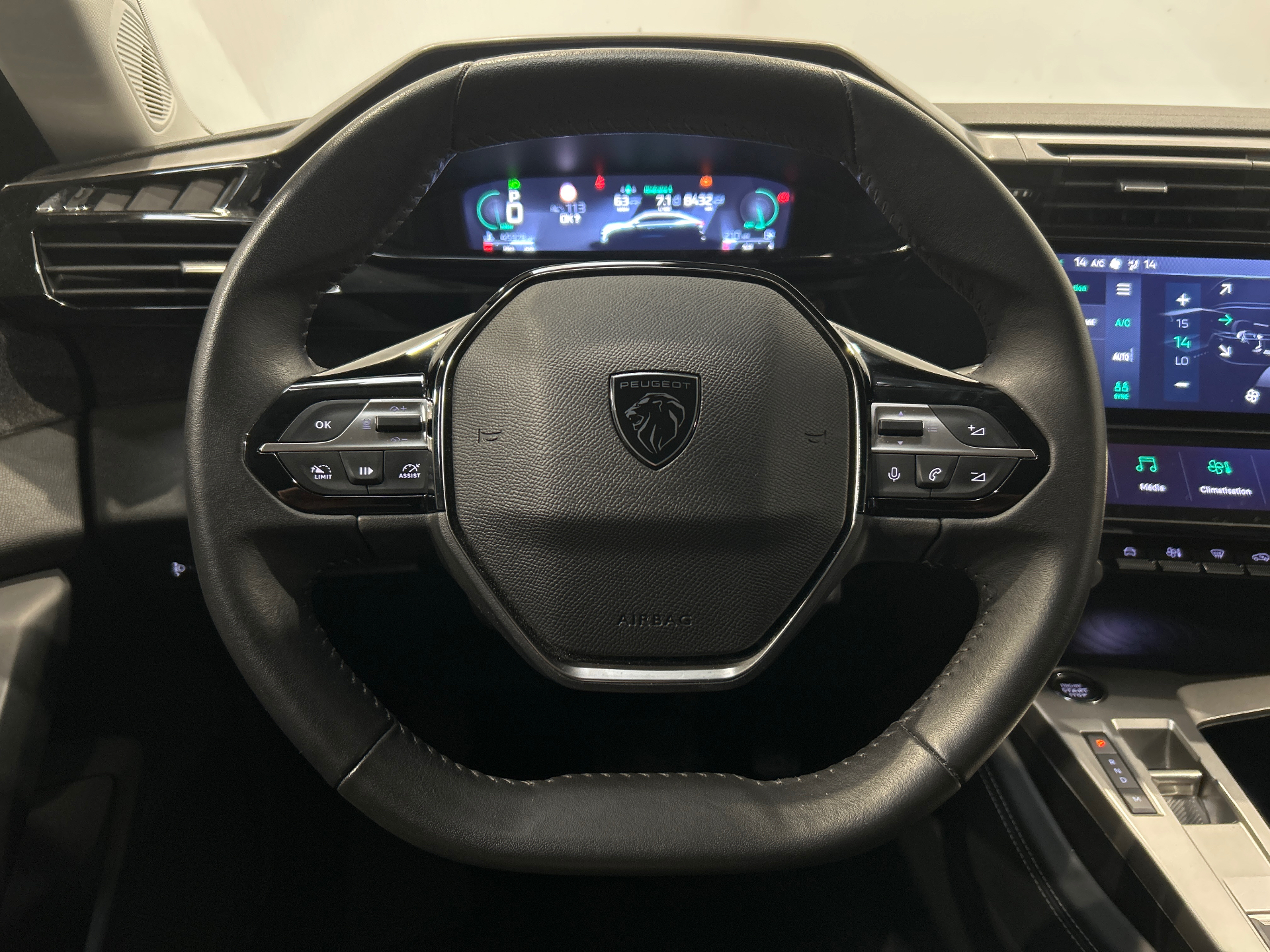 PEUGEOT 408 ALLURE PURETECH 130 S&S EAT8