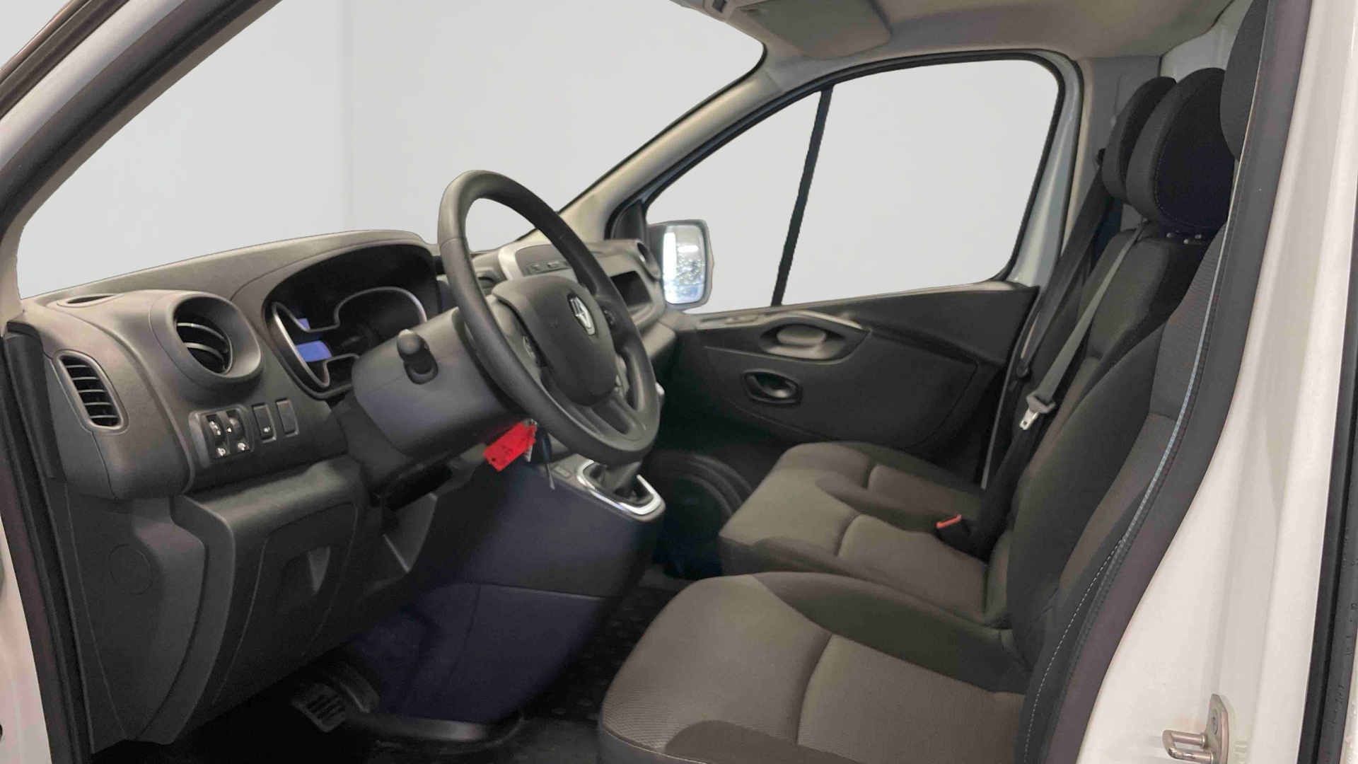 RENAULT TRAFIC FOURGON FGN L1H1 1000 KG DCI 145 ENERGY EDC CONFORT