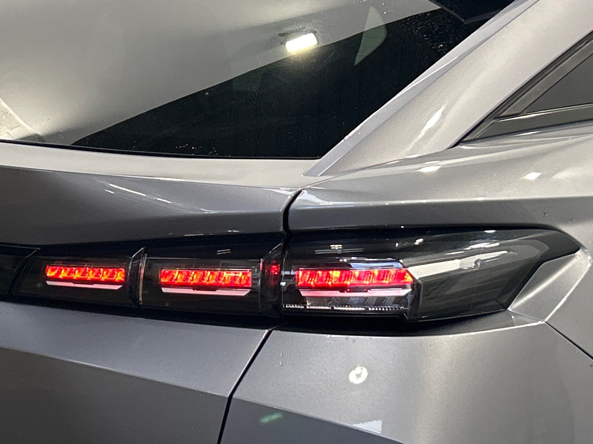 PEUGEOT 408 ALLURE PURETECH 130 S&S EAT8