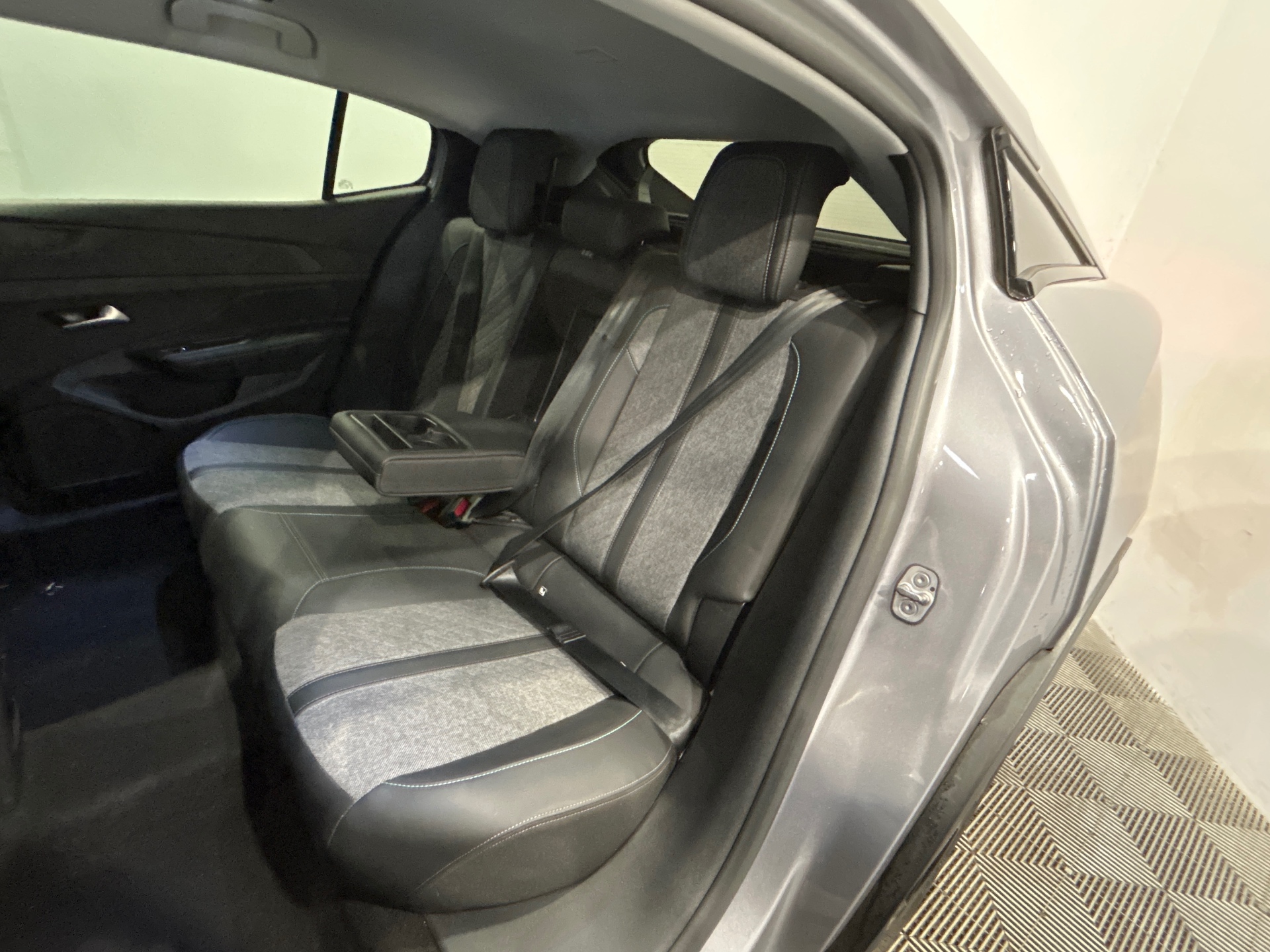PEUGEOT 408 ALLURE PURETECH 130 S&S EAT8