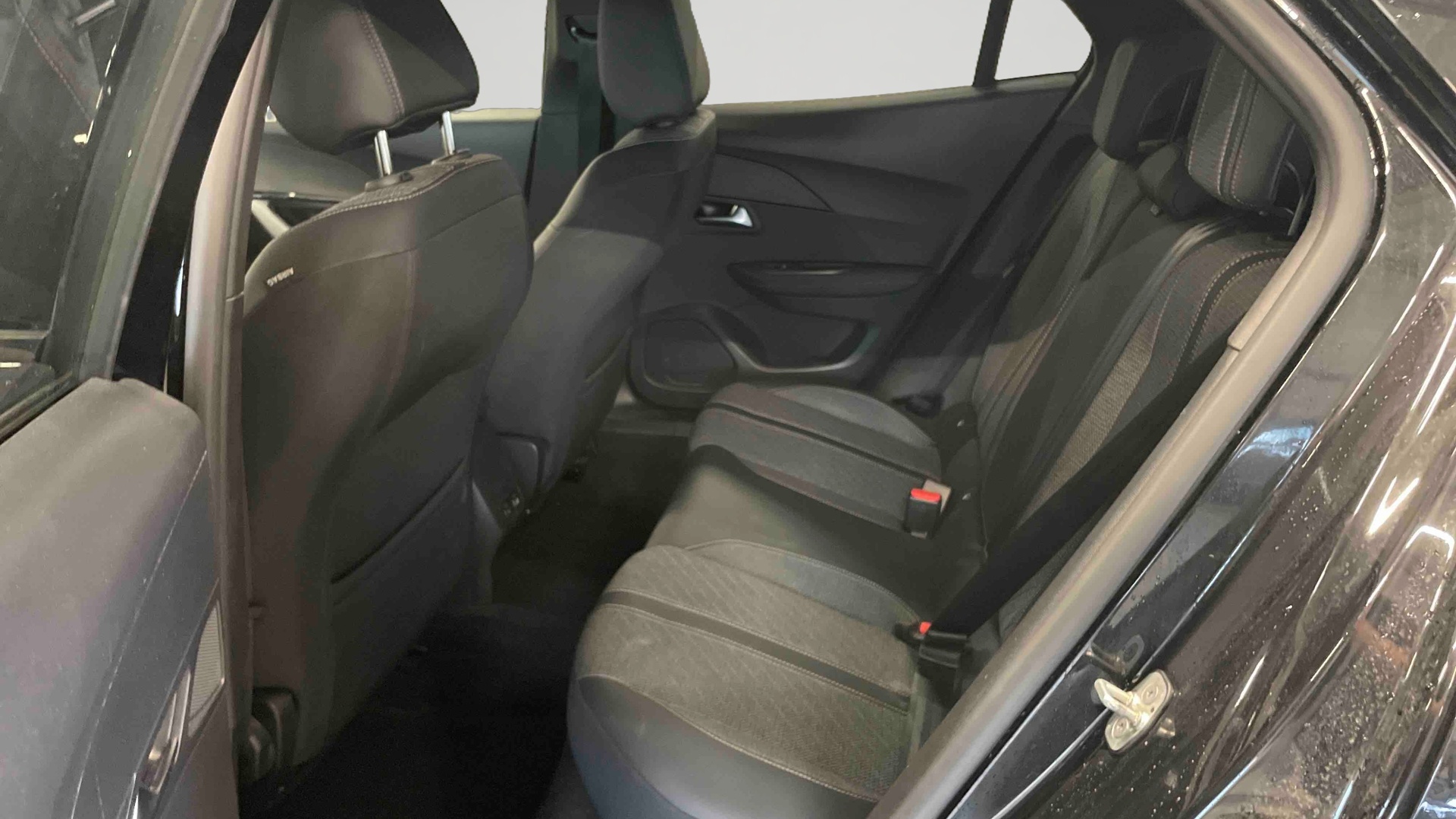 PEUGEOT 2008 PureTech 100 S&S BVM6 Allure